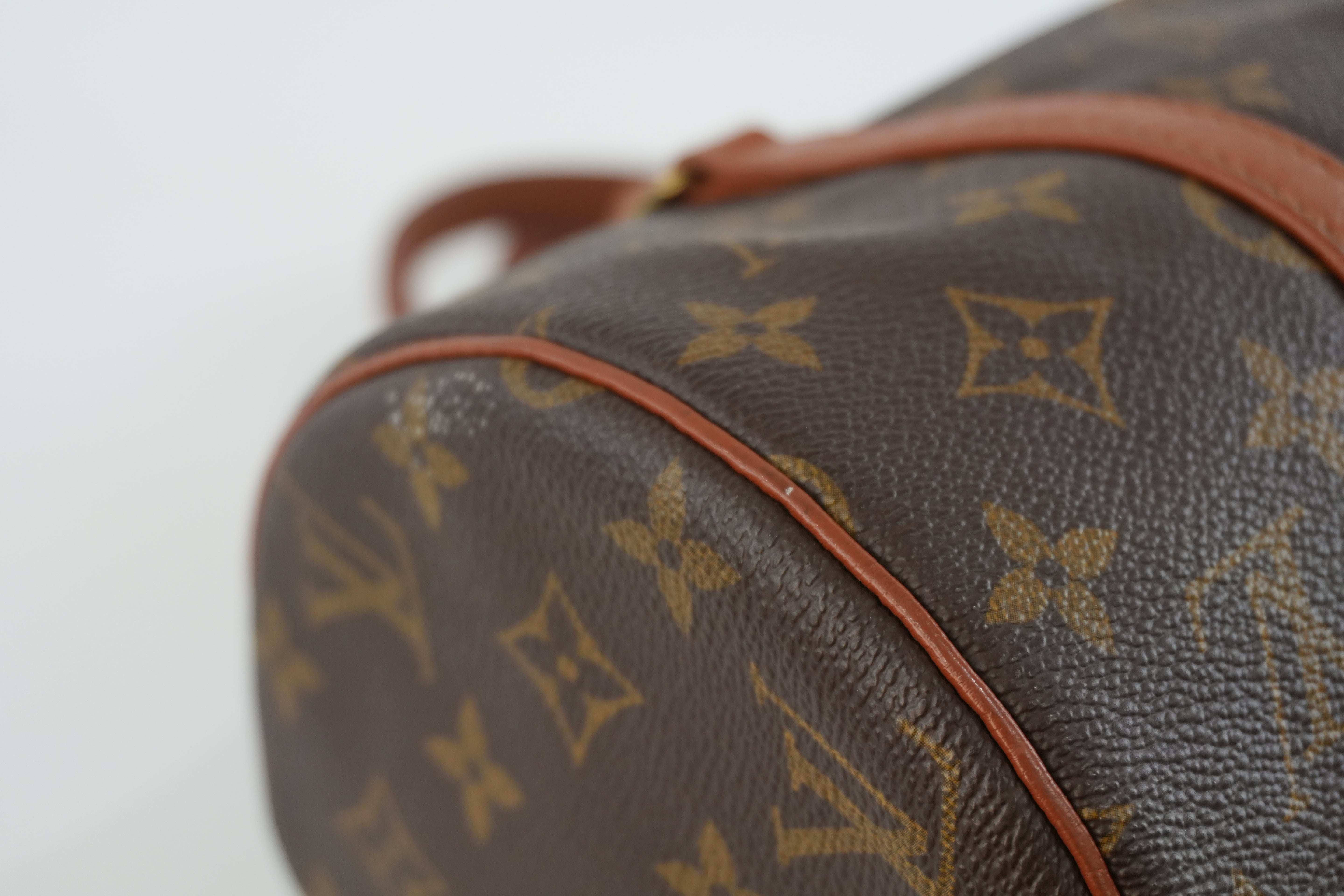 Louis Vuitton Papillon 26 Handbag Used