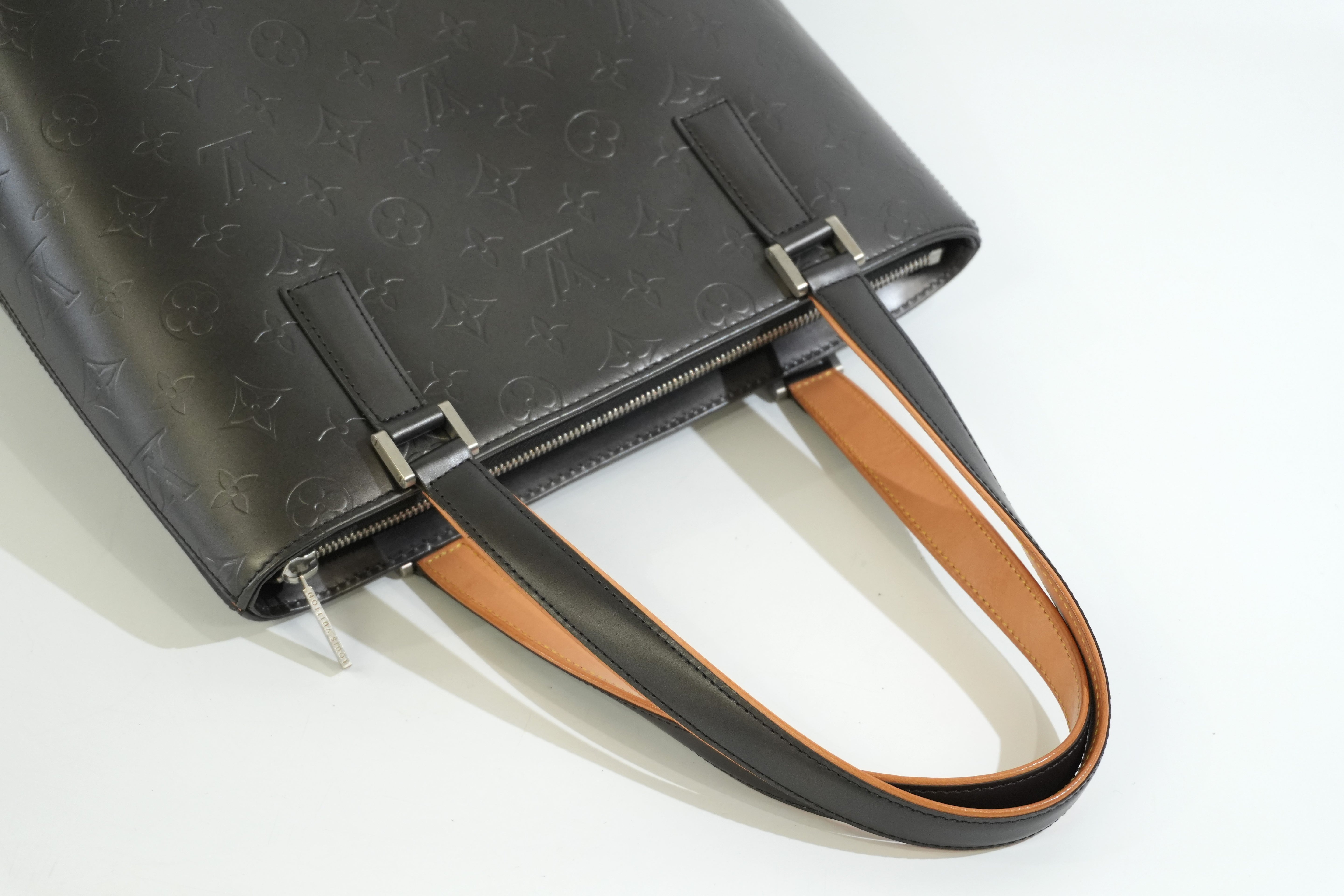 Pre-owned Louis Vuitton Stockton Handbag Gray