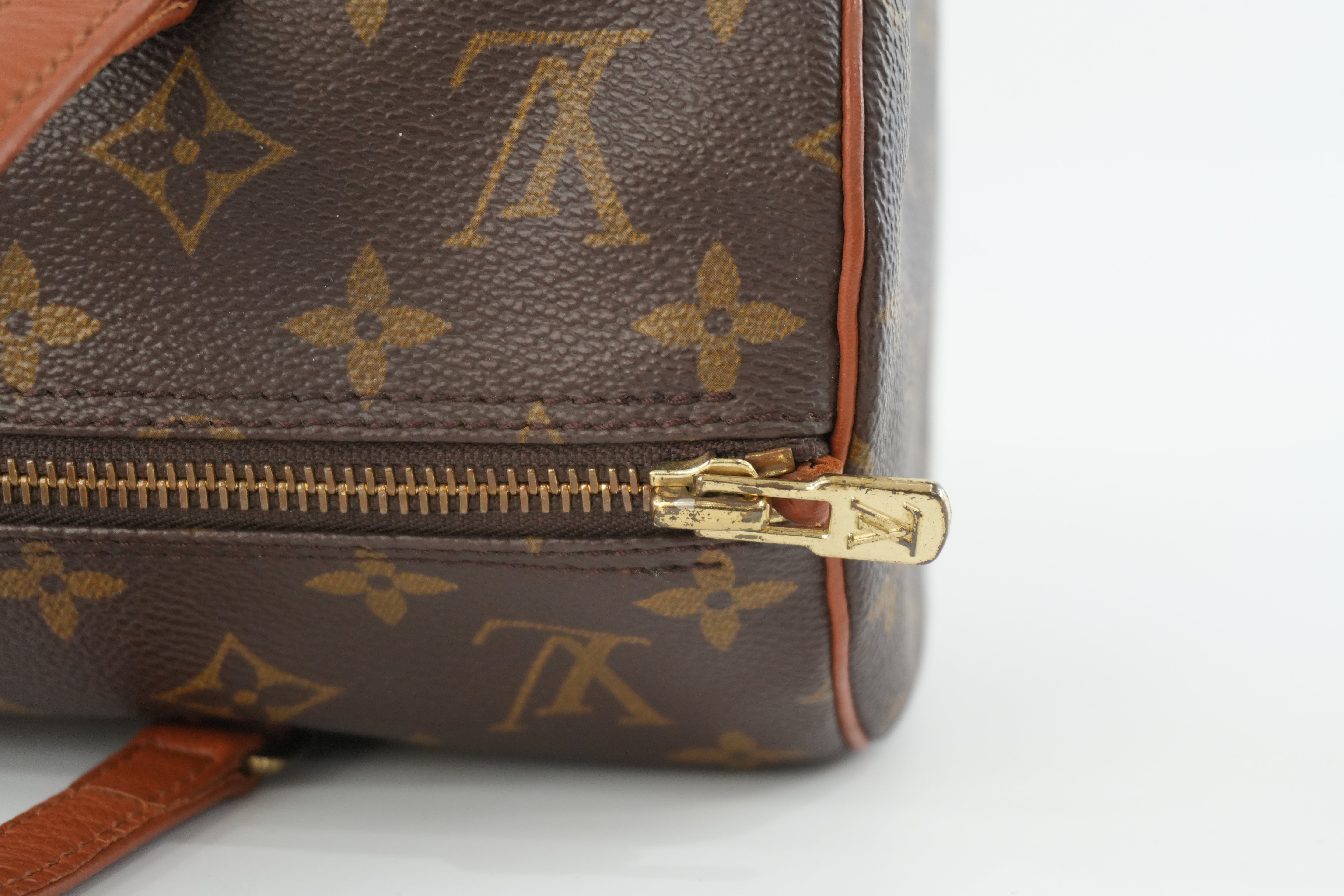 Louis Vuitton Papillon 26 Handbag Used