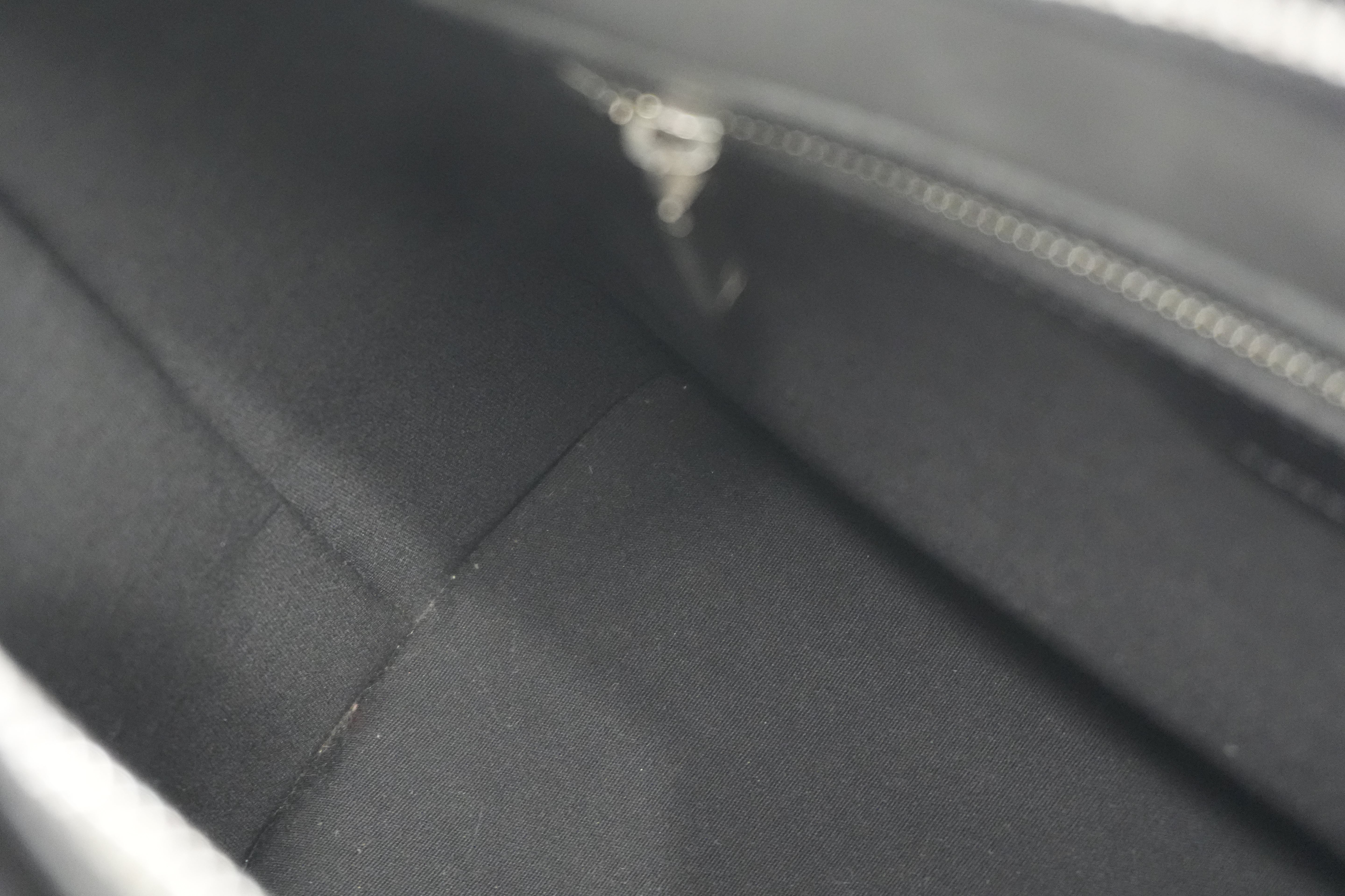 Pre-owned Louis Vuitton Stockton Handbag Gray