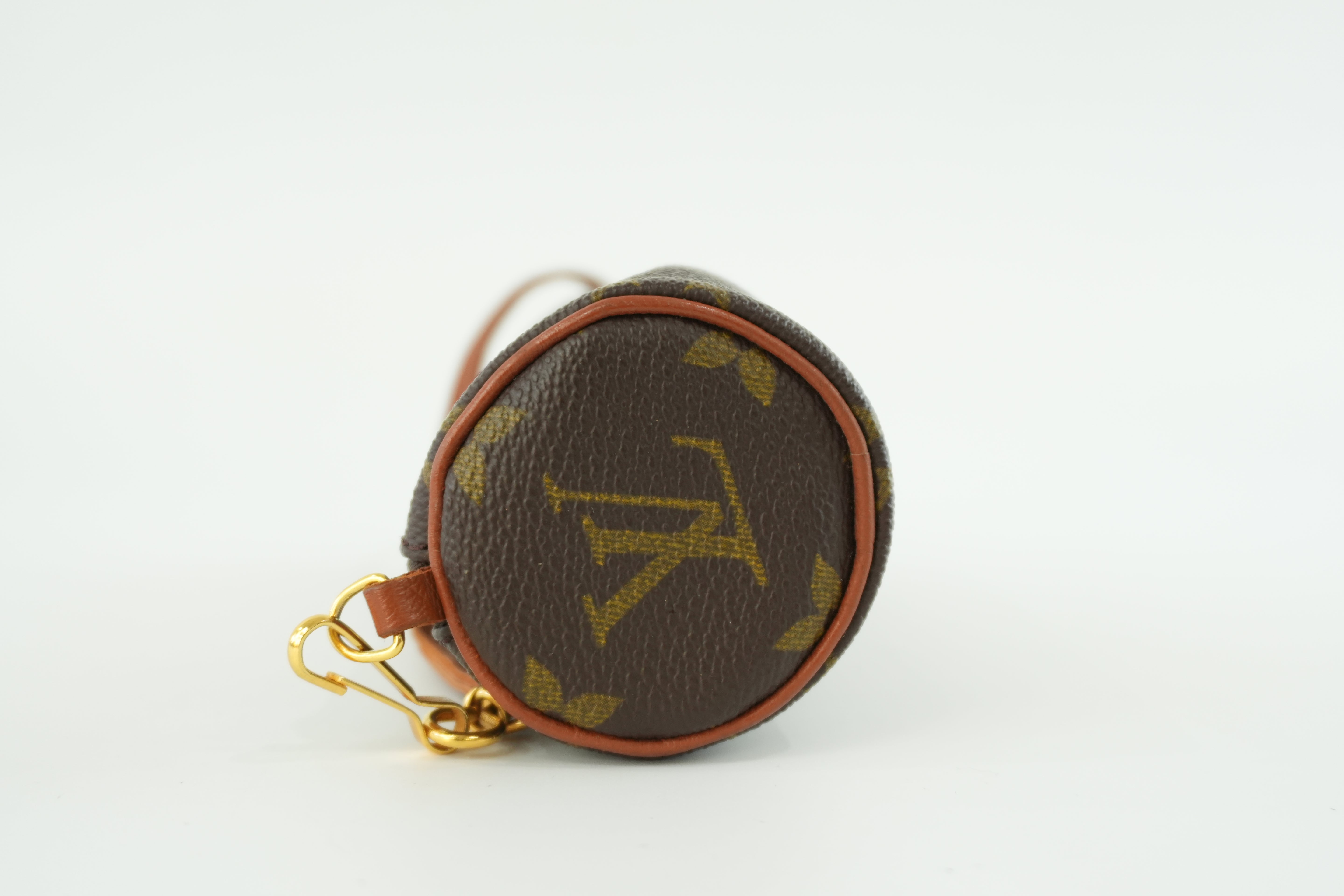 Louis Vuitton Papillon 26 Handbag Used