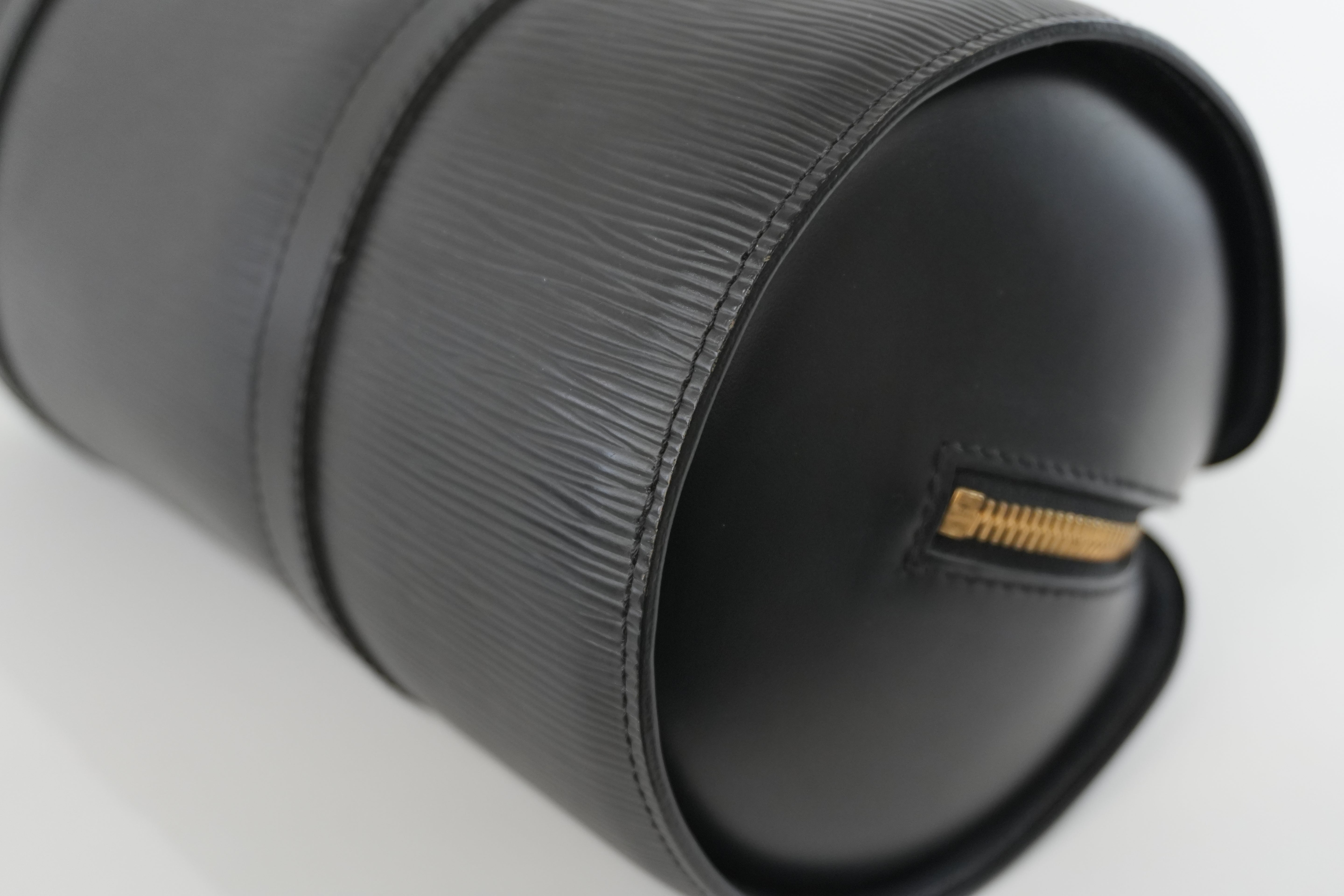 Louis Vuitton Soufflot Epi Handbag Black Used