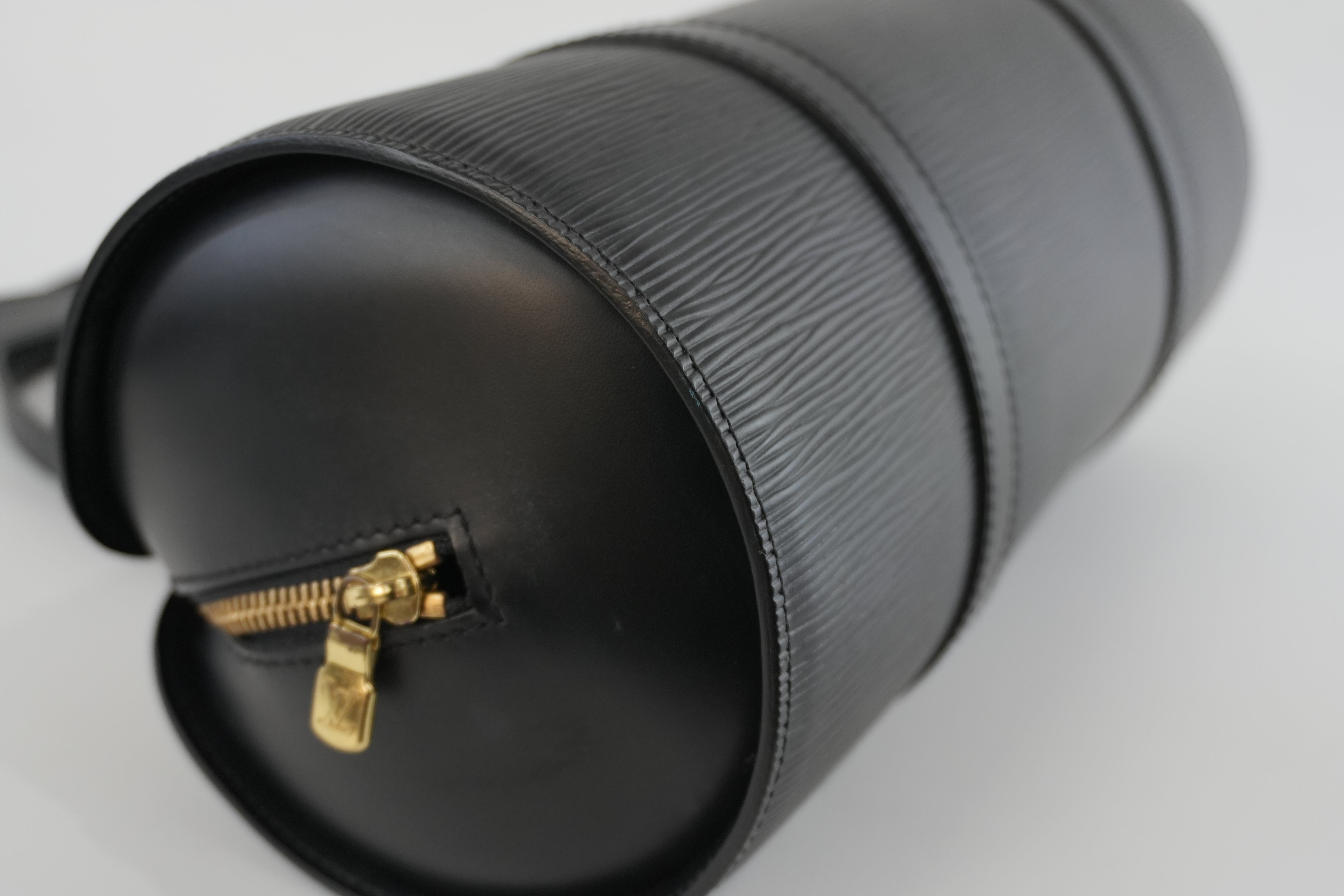 Louis Vuitton Soufflot Epi Handbag Black Used