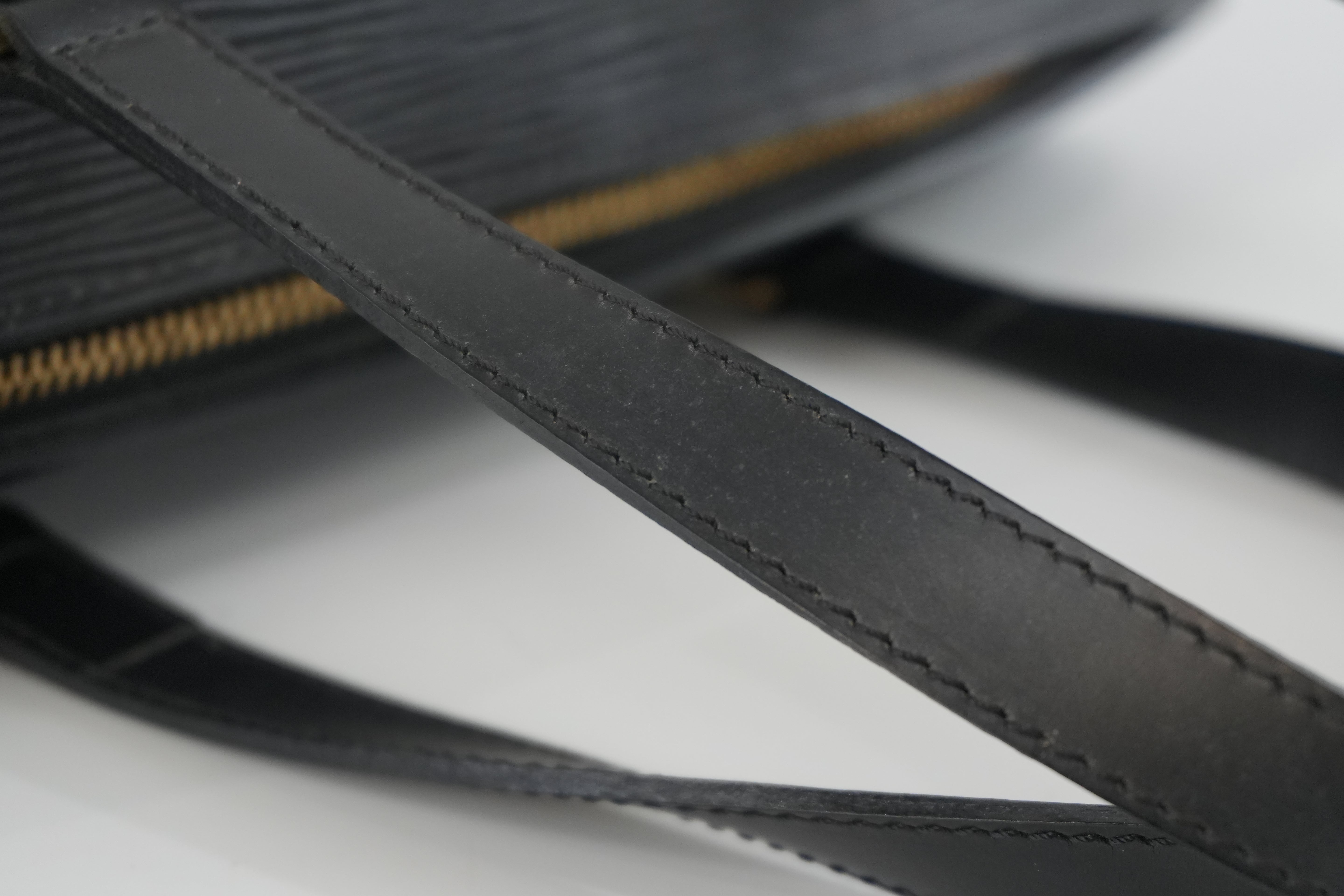 Louis Vuitton Soufflot Epi Handbag Black Used