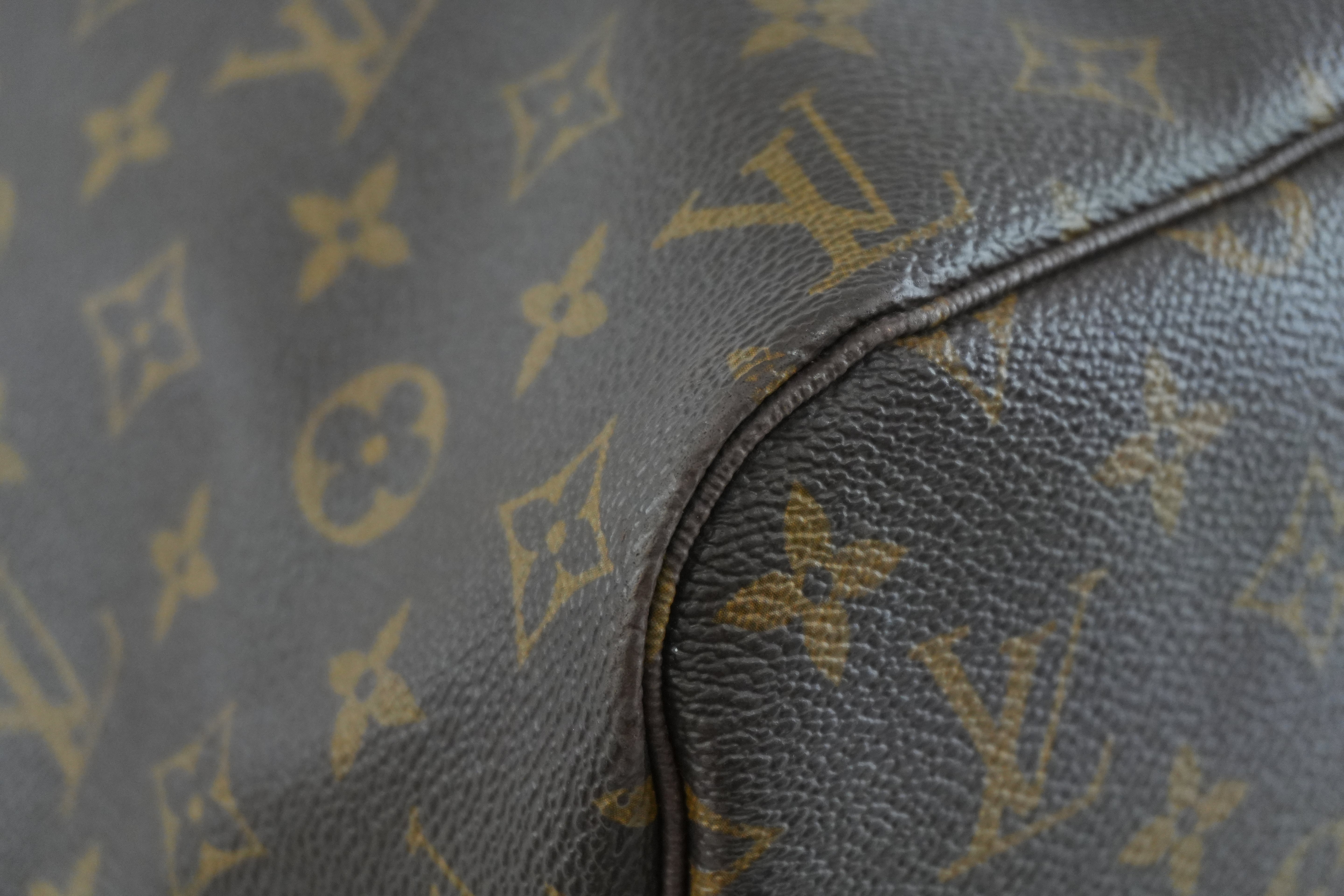 Louis Vuitton Monogram Neverfull MM Shoulder Tote Bag Used