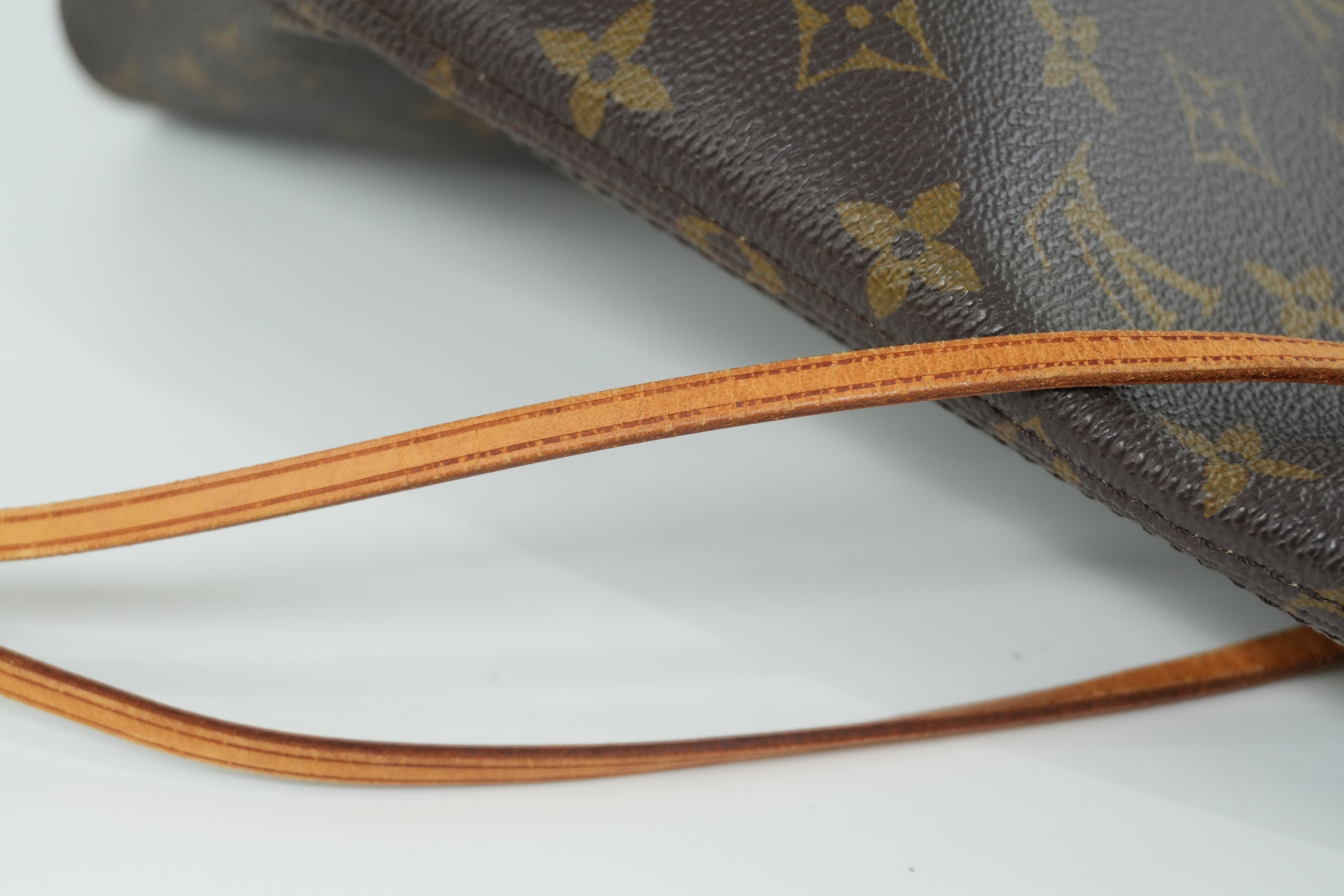 Louis Vuitton Monogram Neverfull MM Shoulder Tote Bag Used