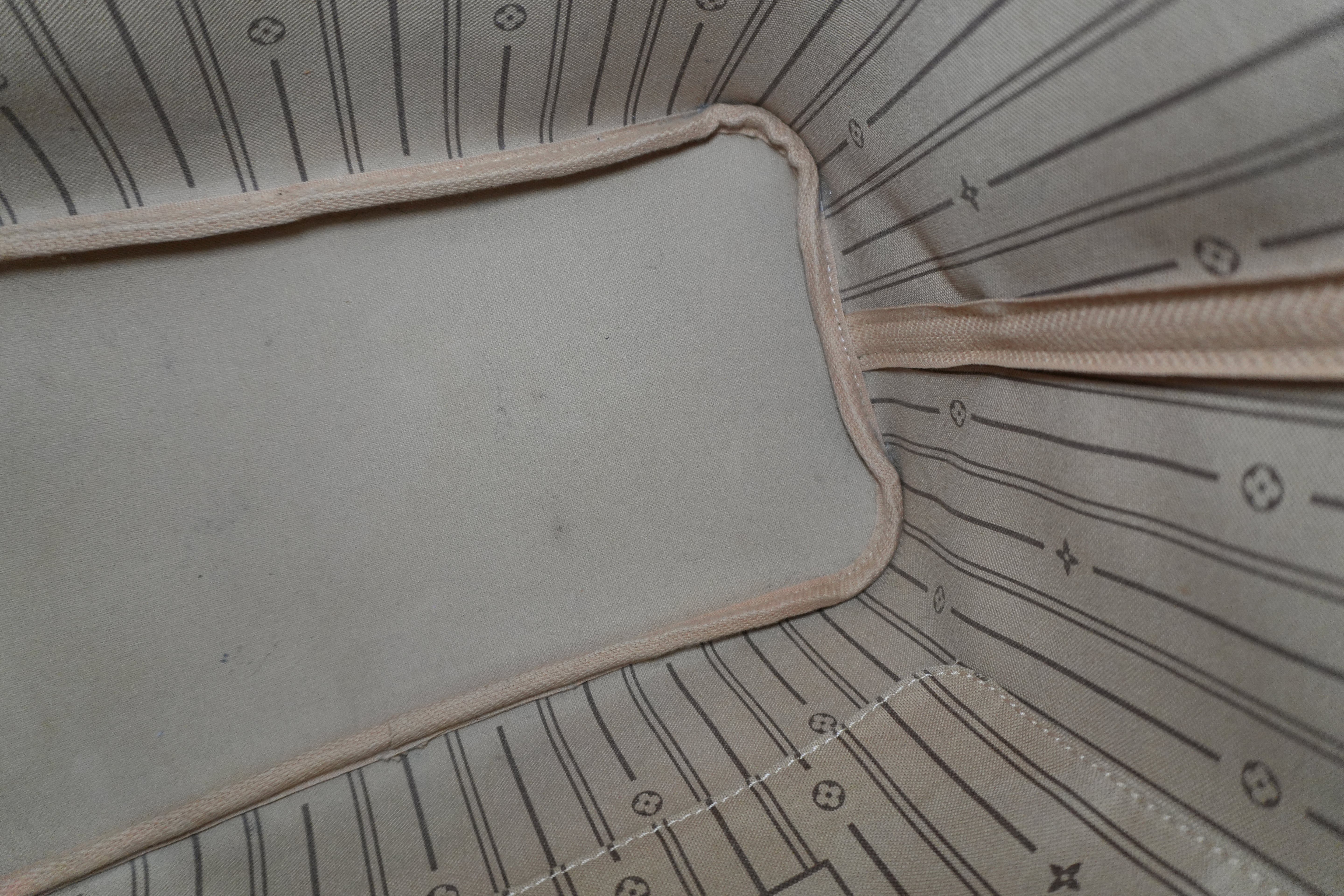 Louis Vuitton Monogram Neverfull MM Shoulder Tote Bag Used