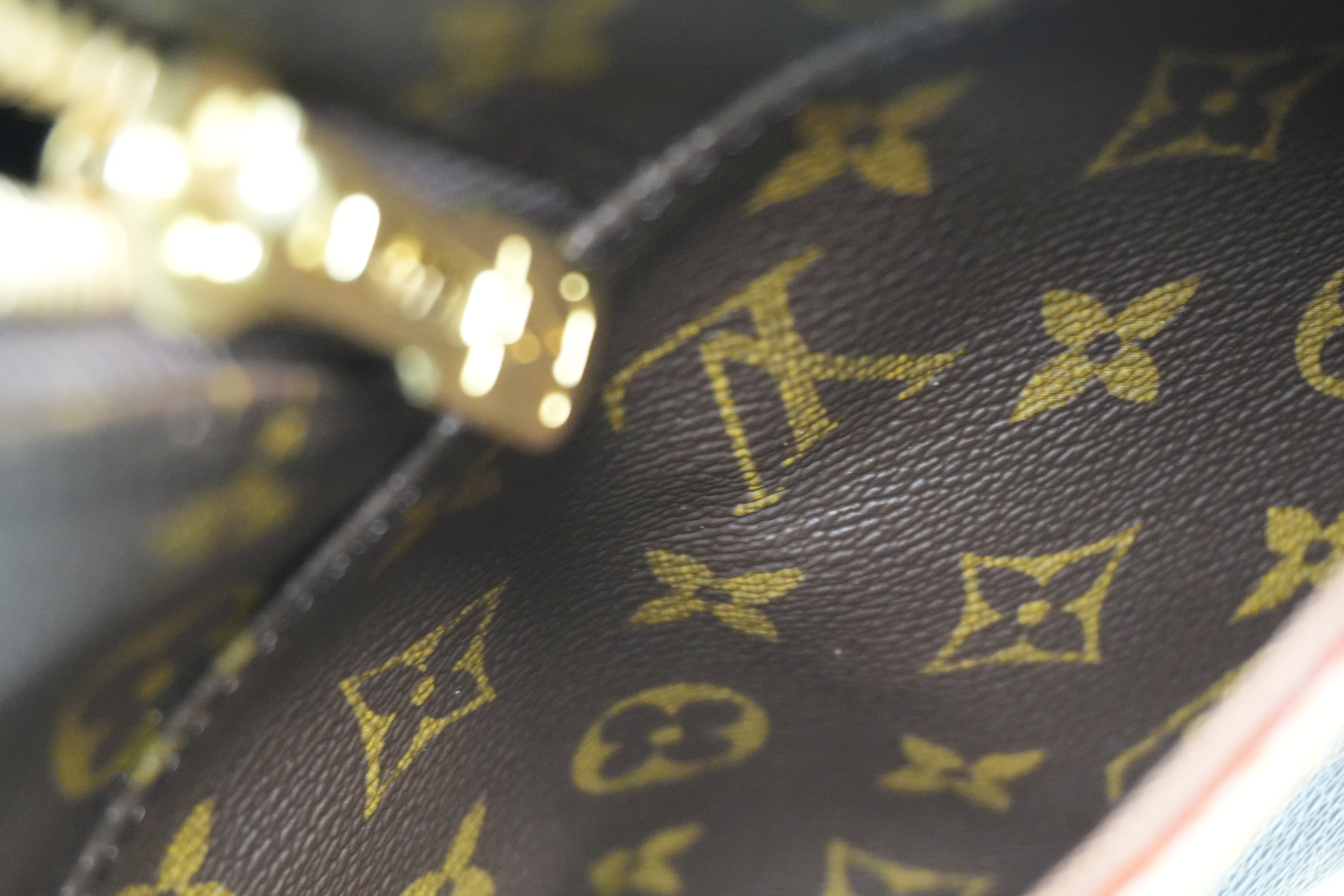 Pre-owned Louis Vuitton Monogram Carry All Travel Bag