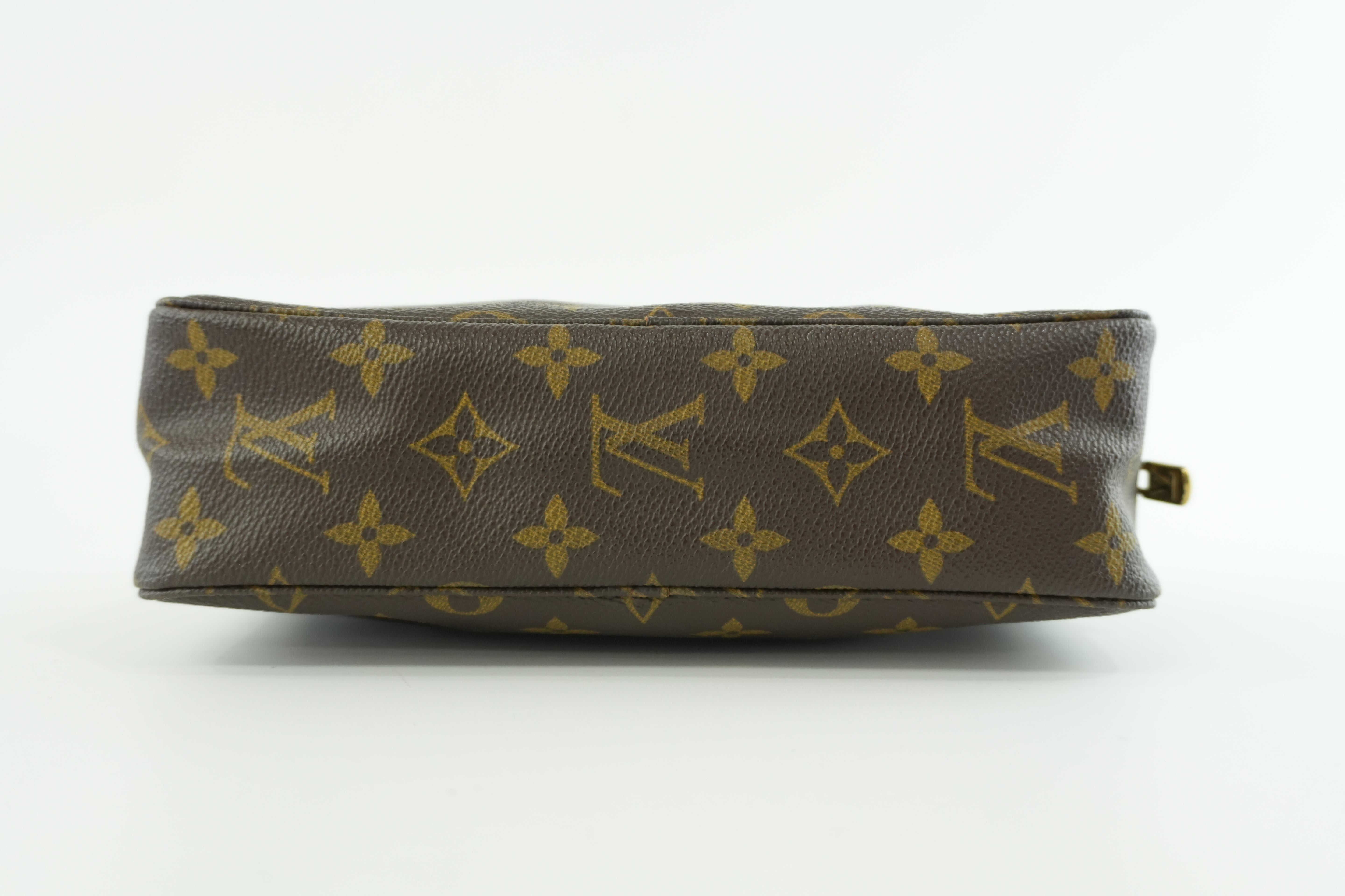 Louis Vuitton Monogram Trousse 23 Pouch Used