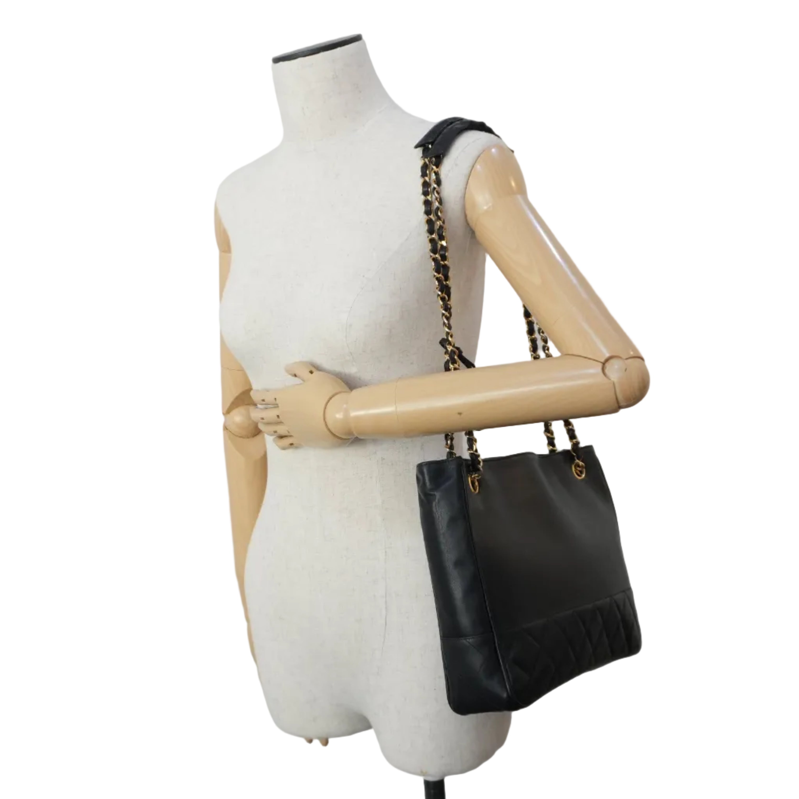 Pre-owned Chanel Lambskin Chain Shoulder Bag Black