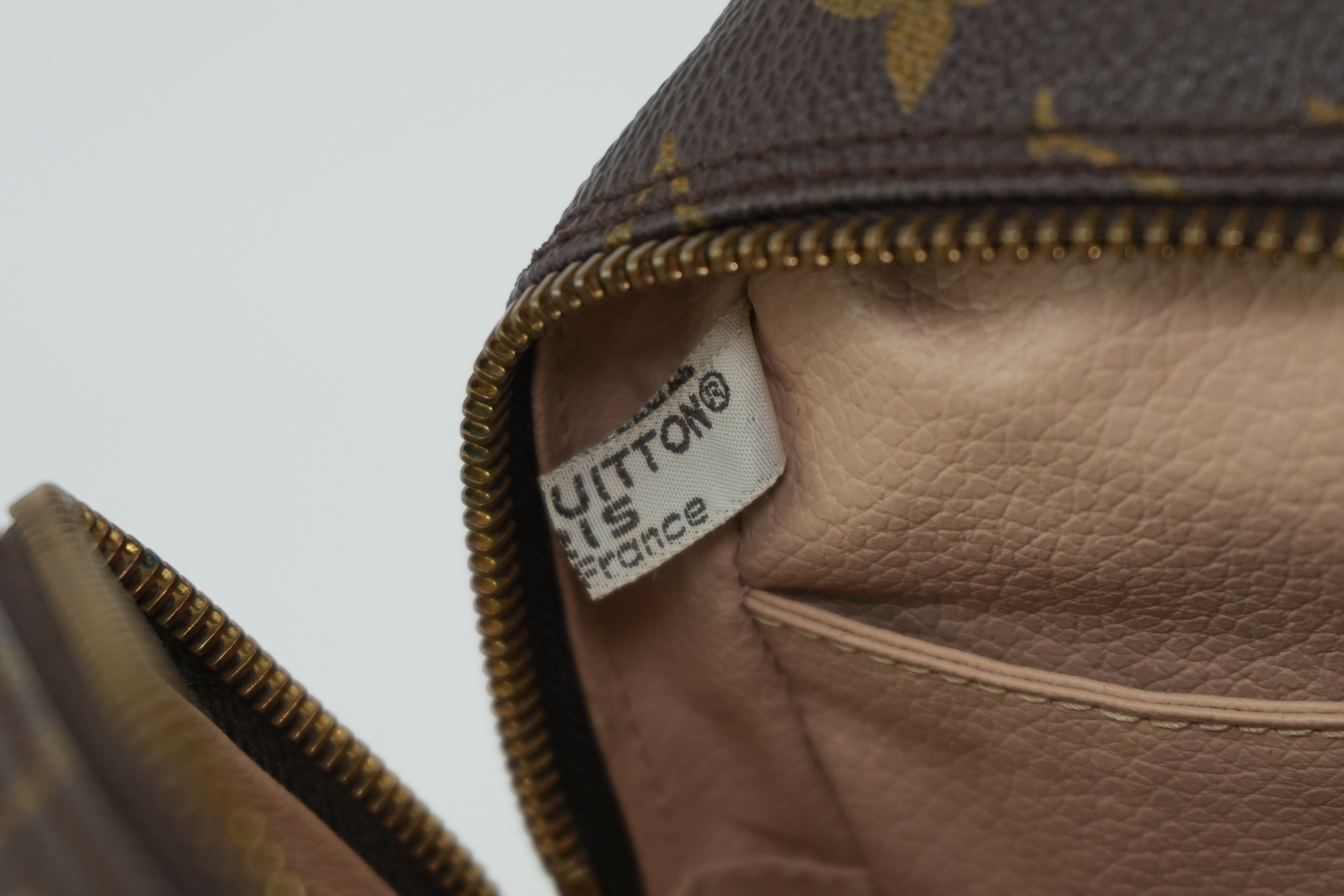 Louis Vuitton Monogram Trousse 23 Pouch Used