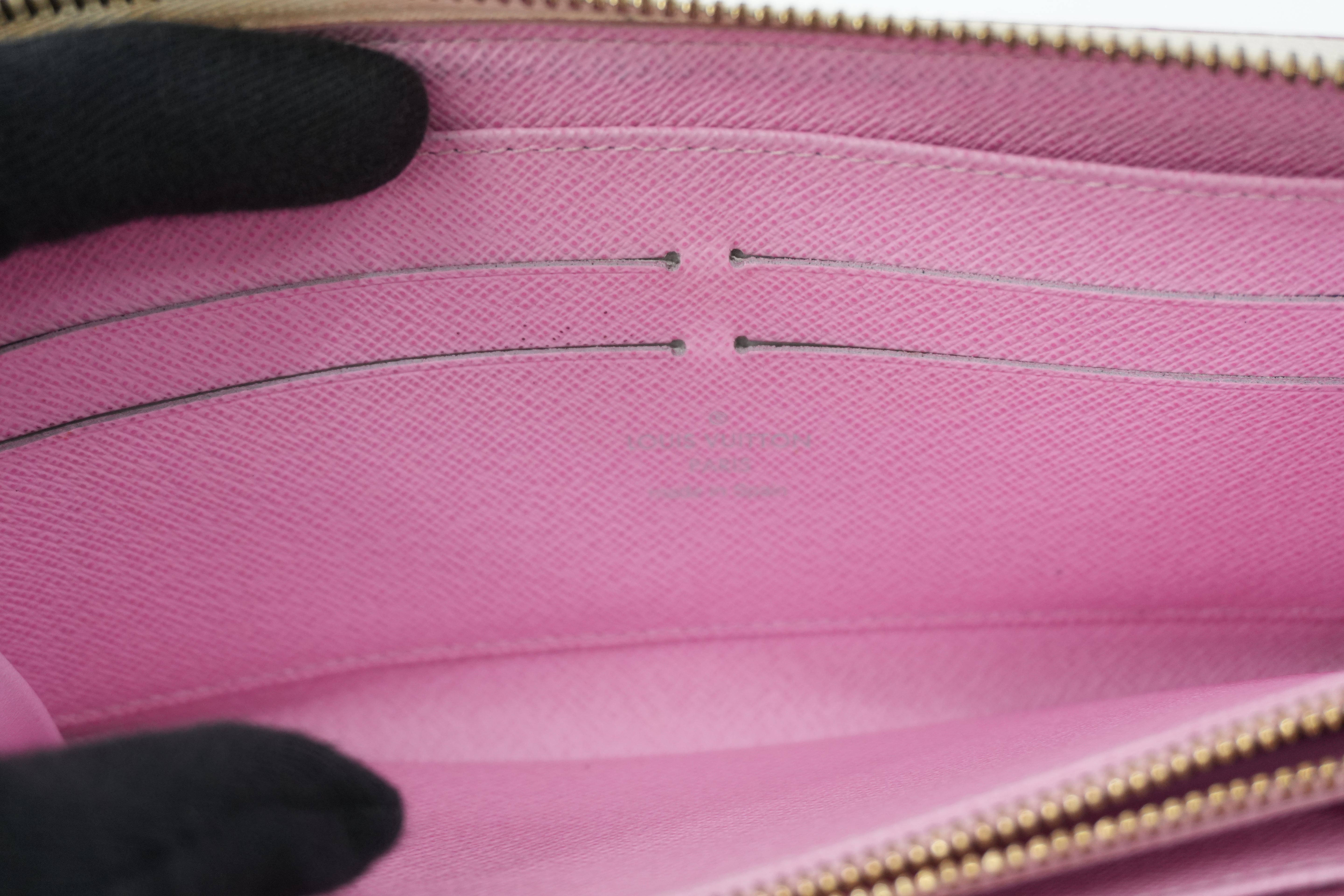 Pre-owned Louis Vuitton Monogram Multicolore Zippy Wallet White