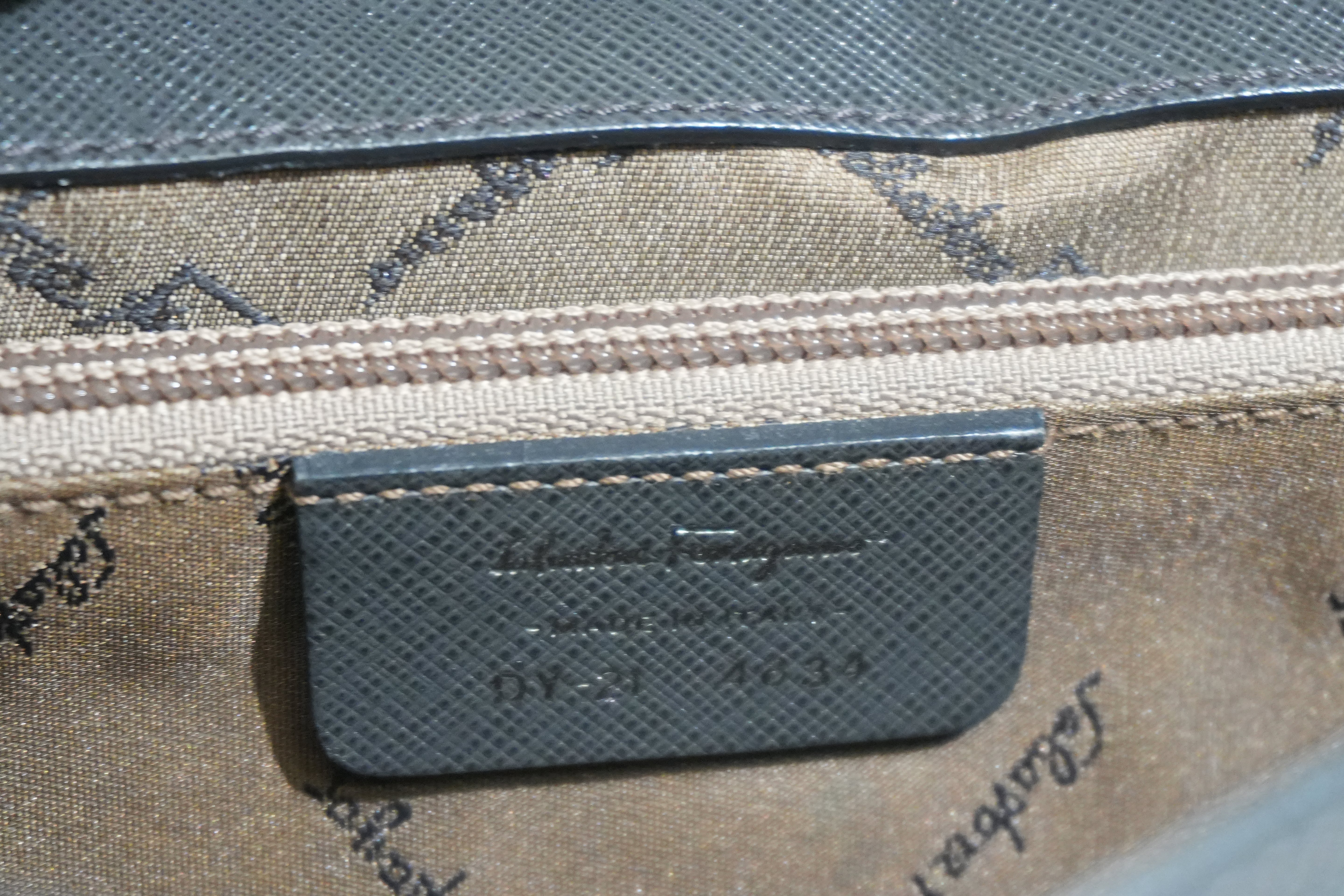 Pre-owned Ferragamo Leather Shoulder Bag Gray