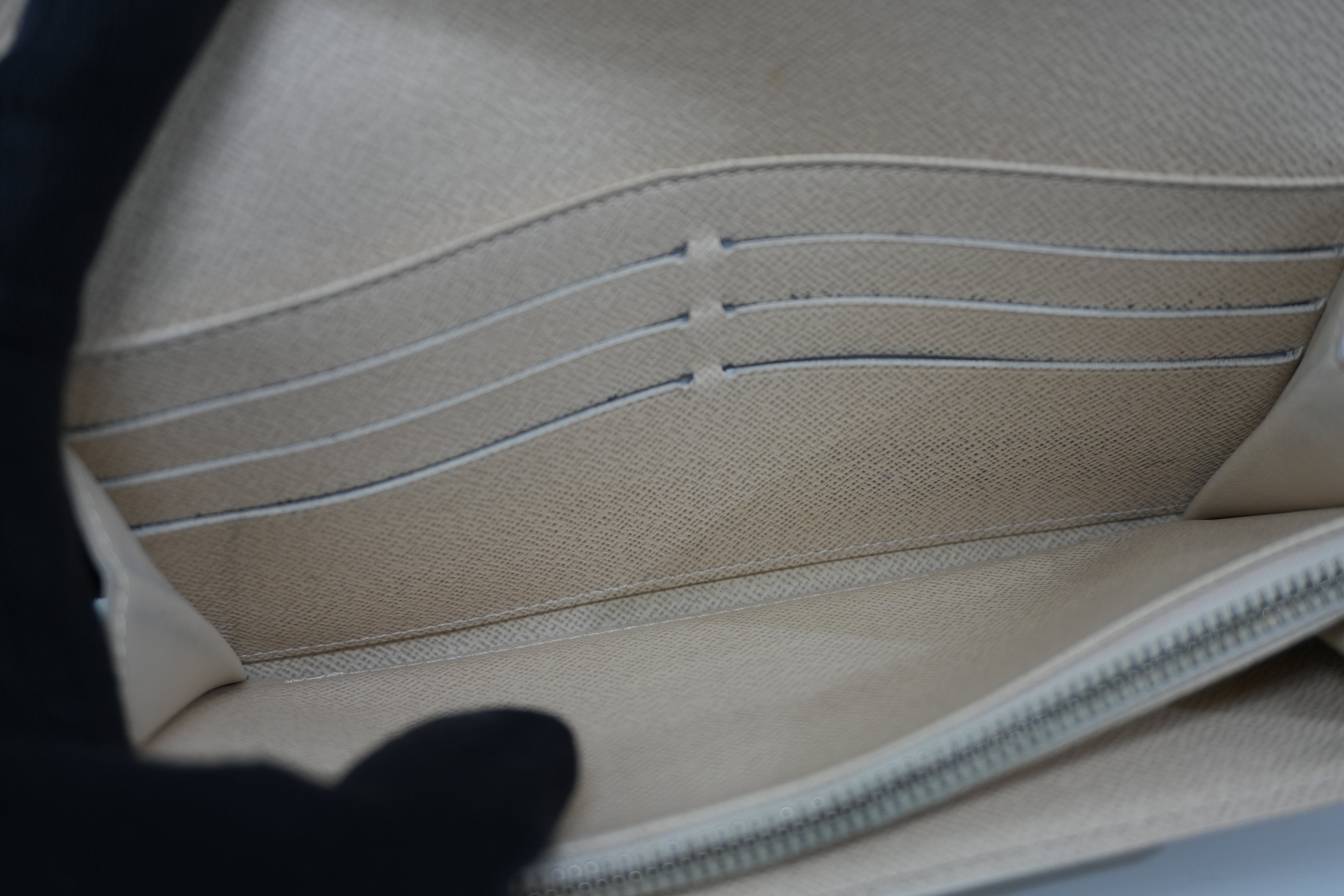 Pre-owned Louis Vuitton Damier Azur Sarah Wallet