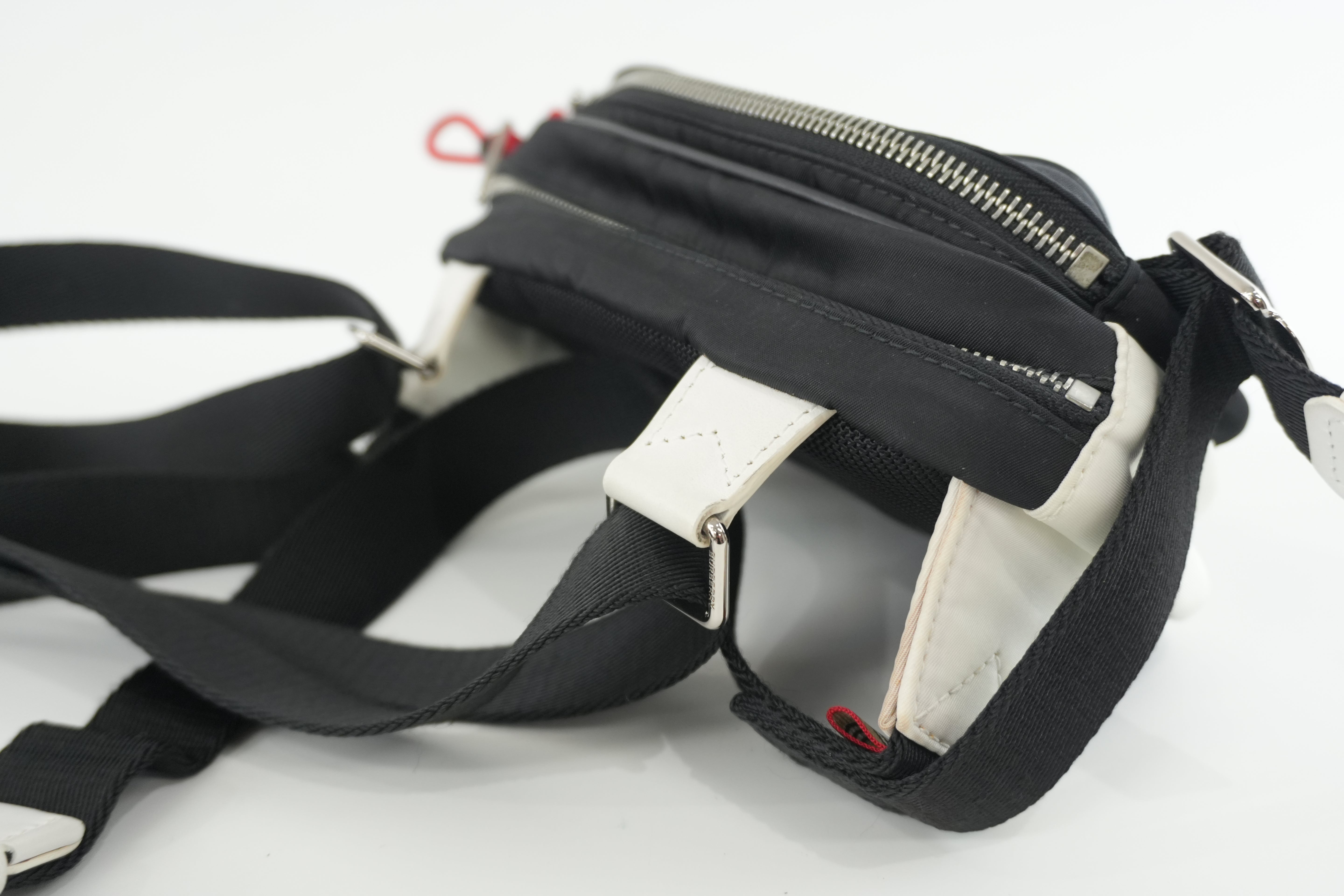 Burberry Bodybag Black Used