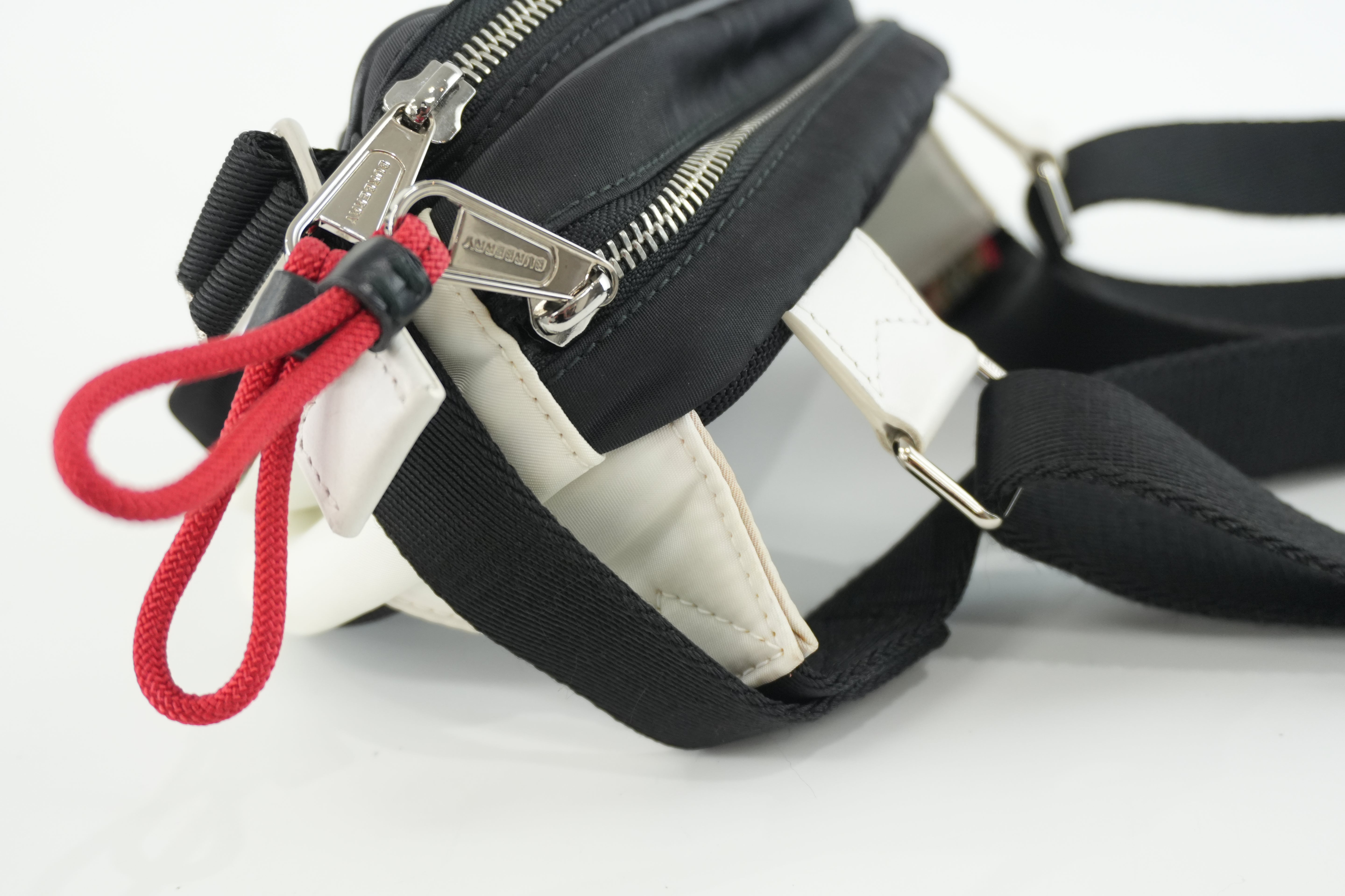 Burberry Bodybag Black Used