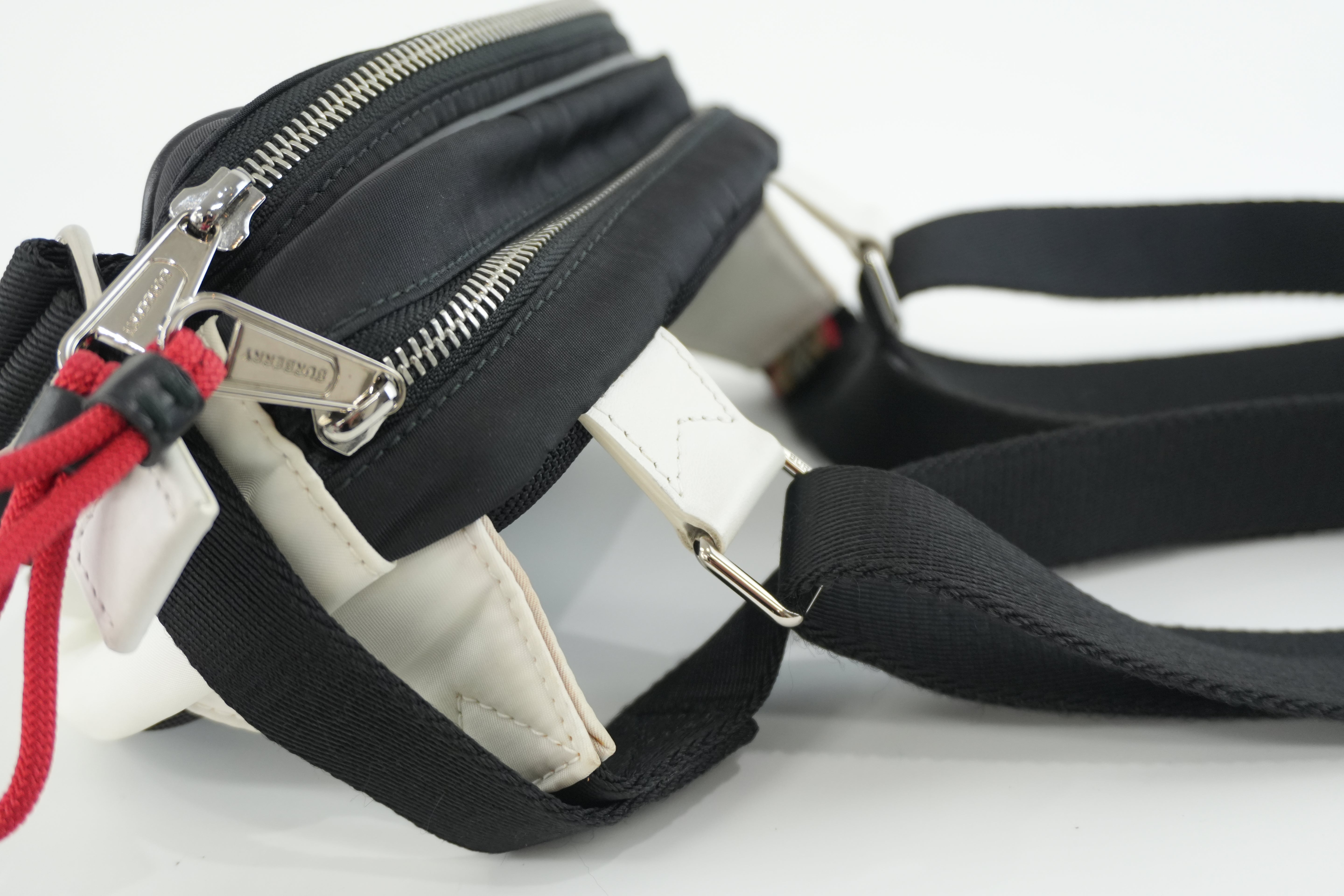 Burberry Bodybag Black Used