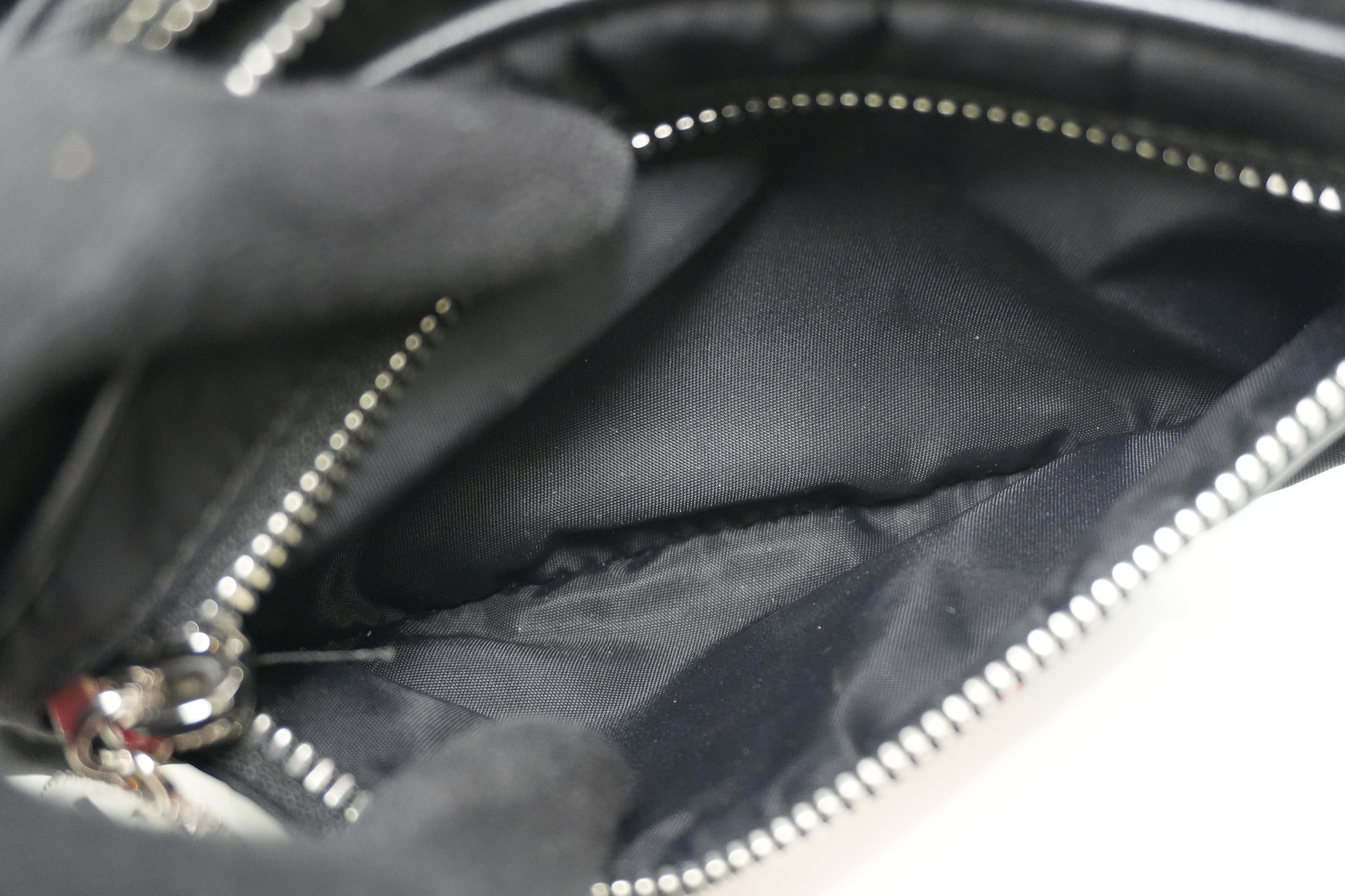 Burberry Bodybag Black Used