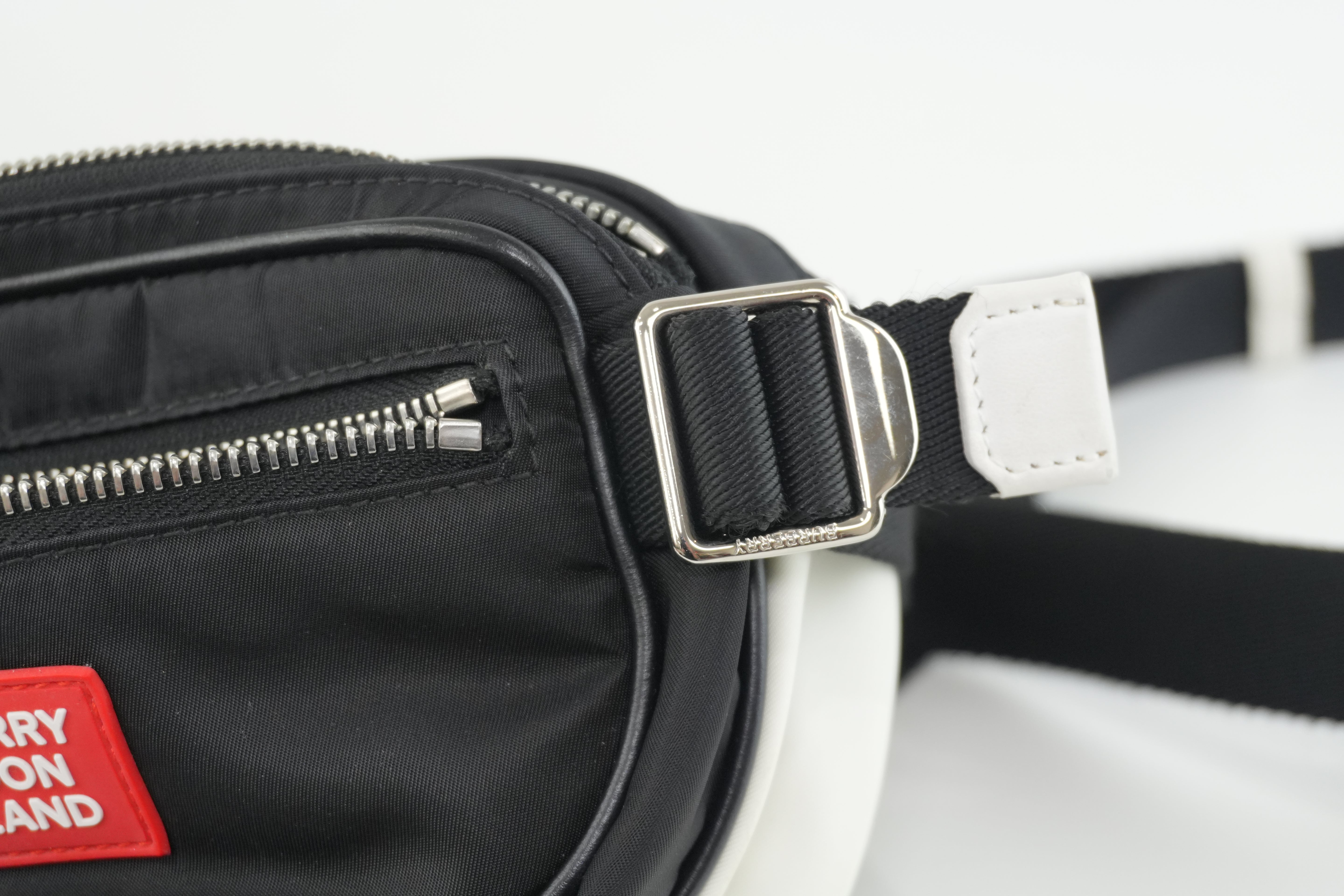 Burberry Bodybag Black Used