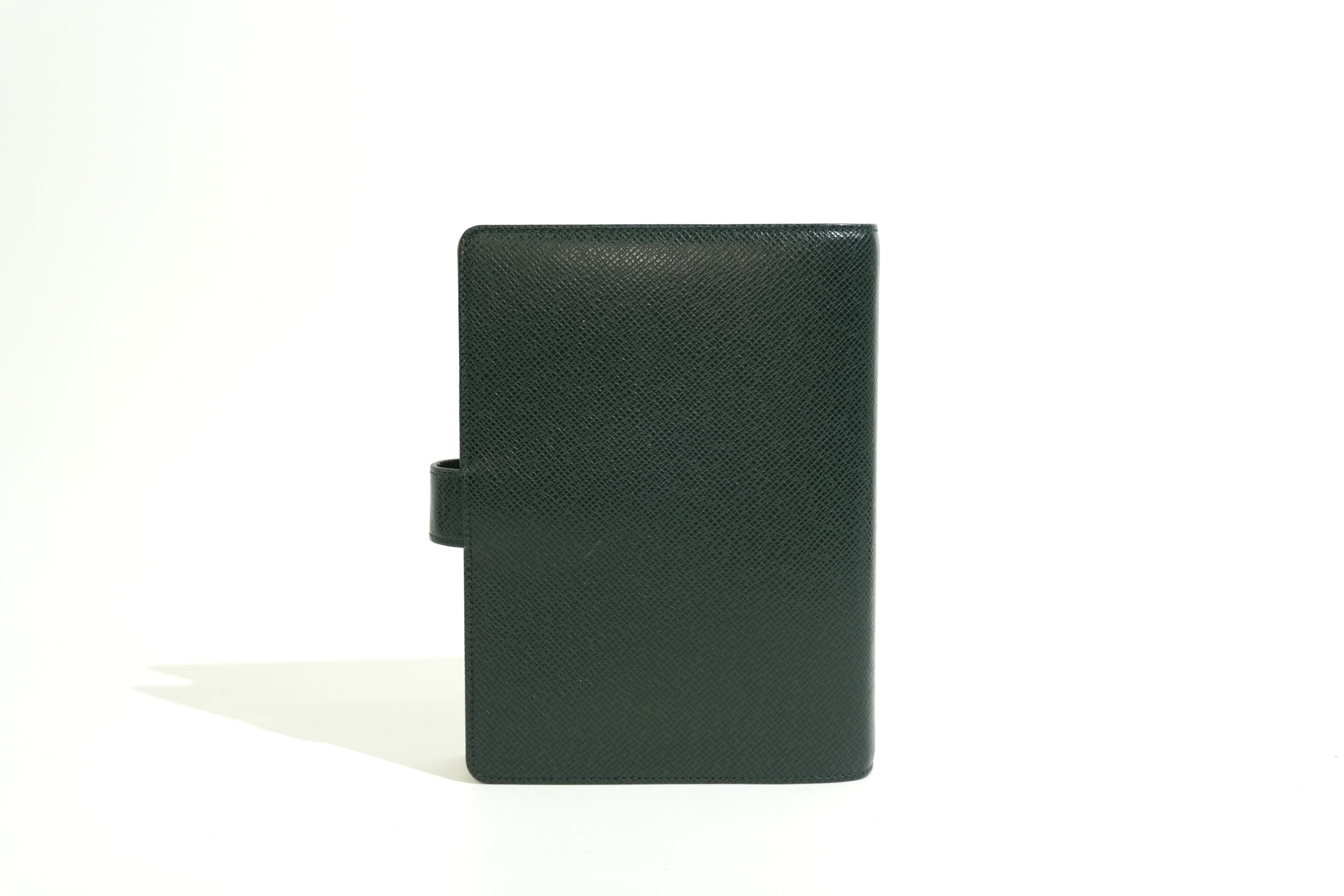 Pre-owned Louis Vuitton Calfskin Leather Taiga Agenda Cover Green