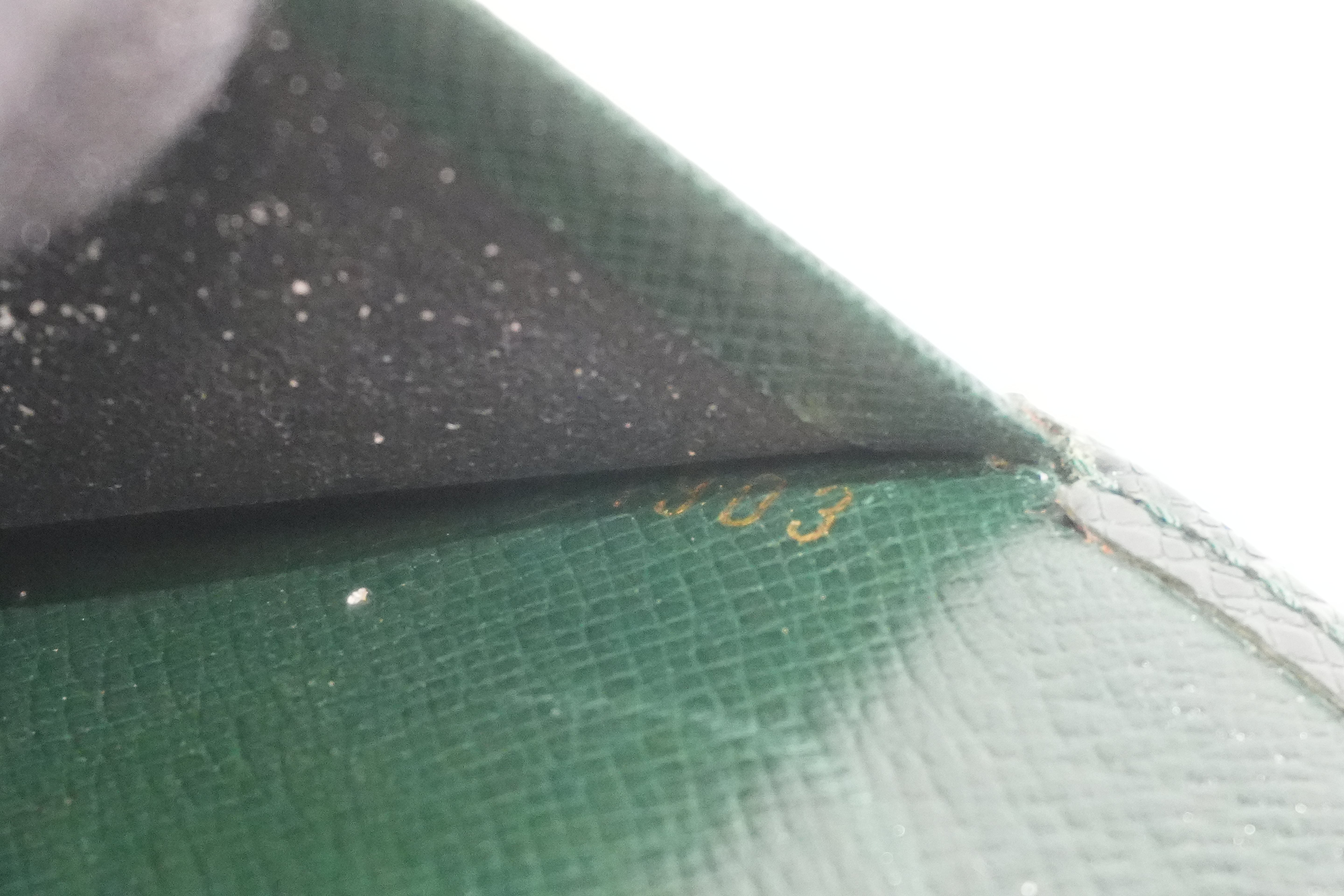 Pre-owned Louis Vuitton Leather Taiga Agenda Cover Green