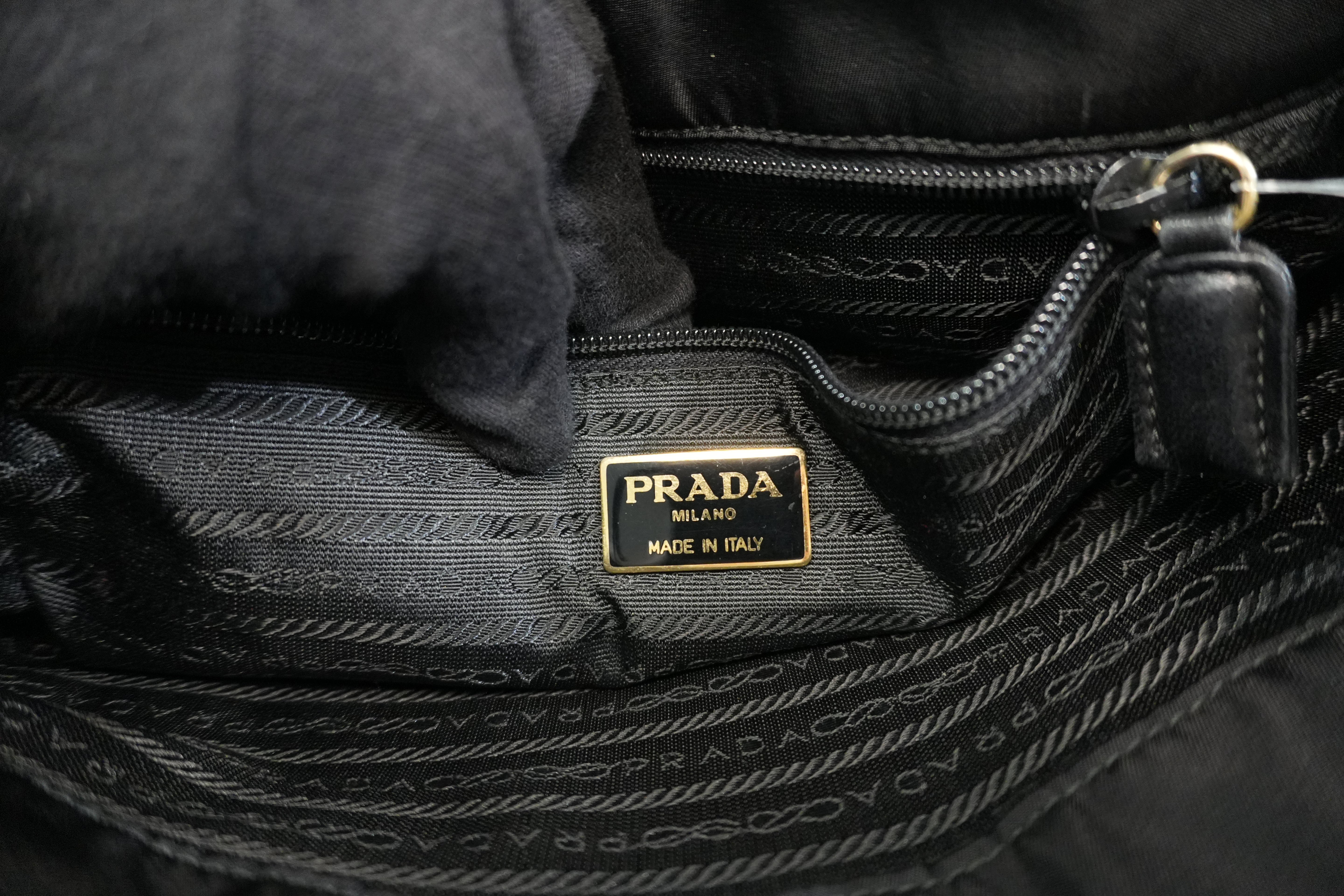 Pre-owned Prada Chain Shoulder Bag Black