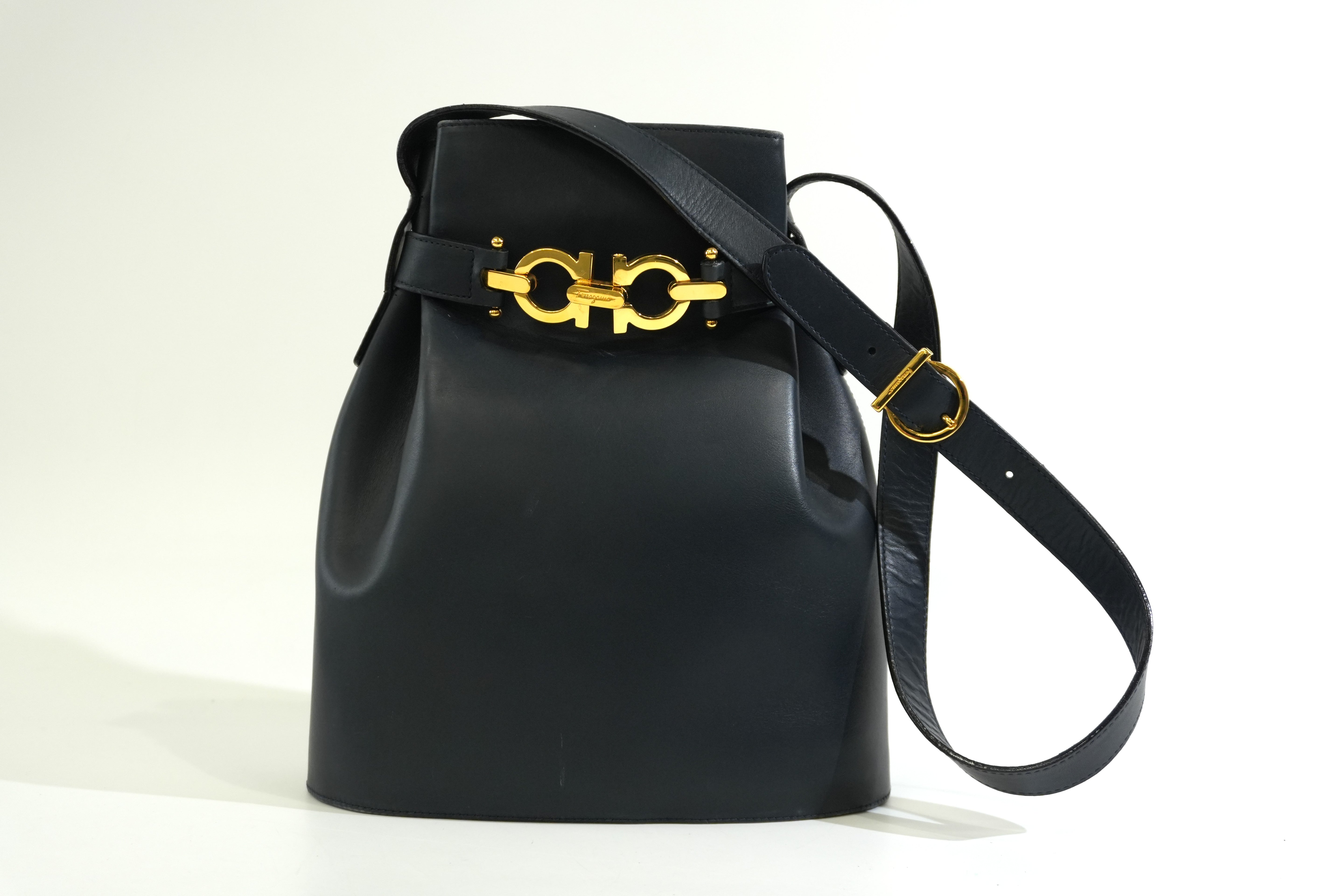 Pre-owned Ferragamo Bucket Shoulder Bag Navy Blue