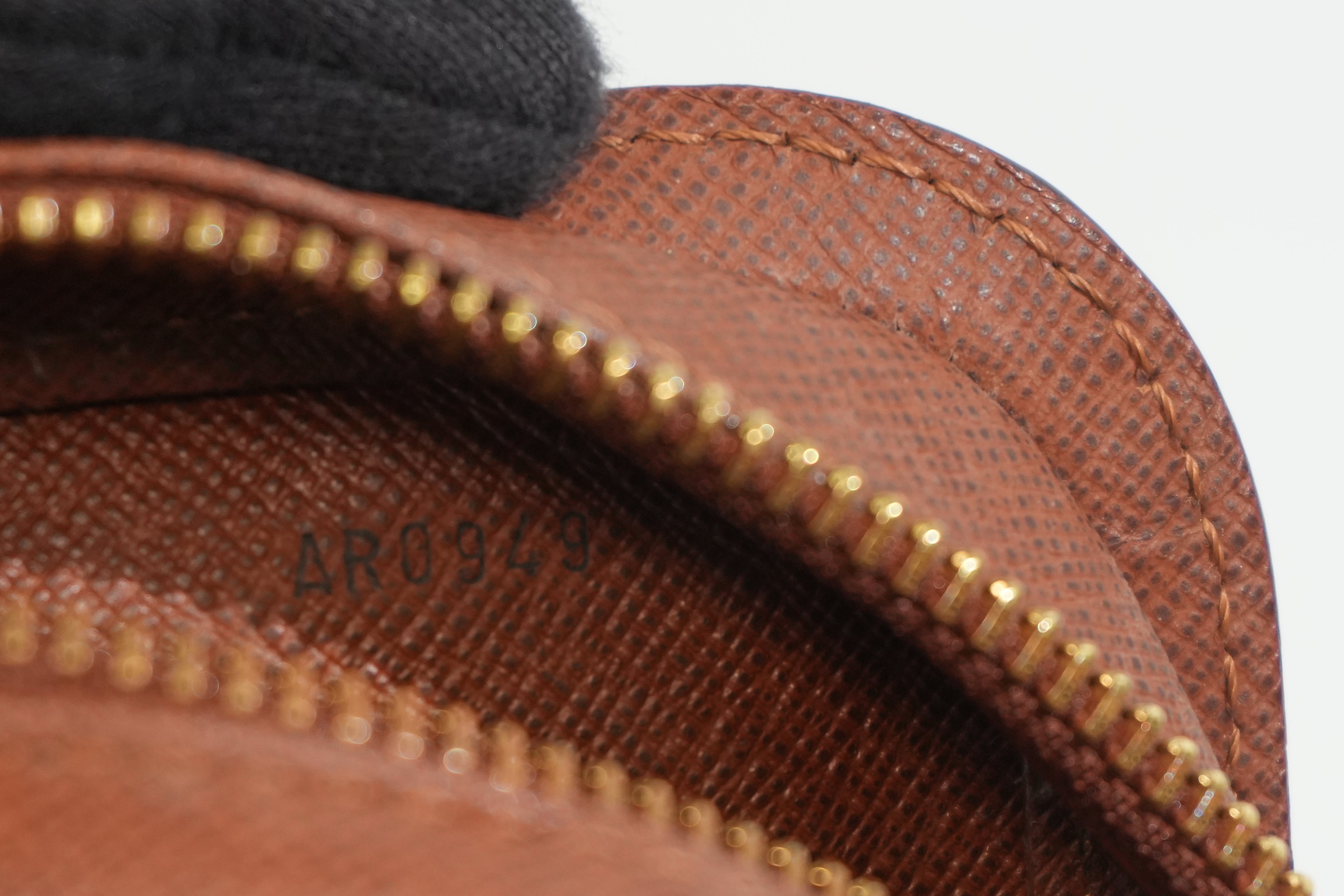 Pre-owned Louis Vuitton Monogram Orsay Clutch