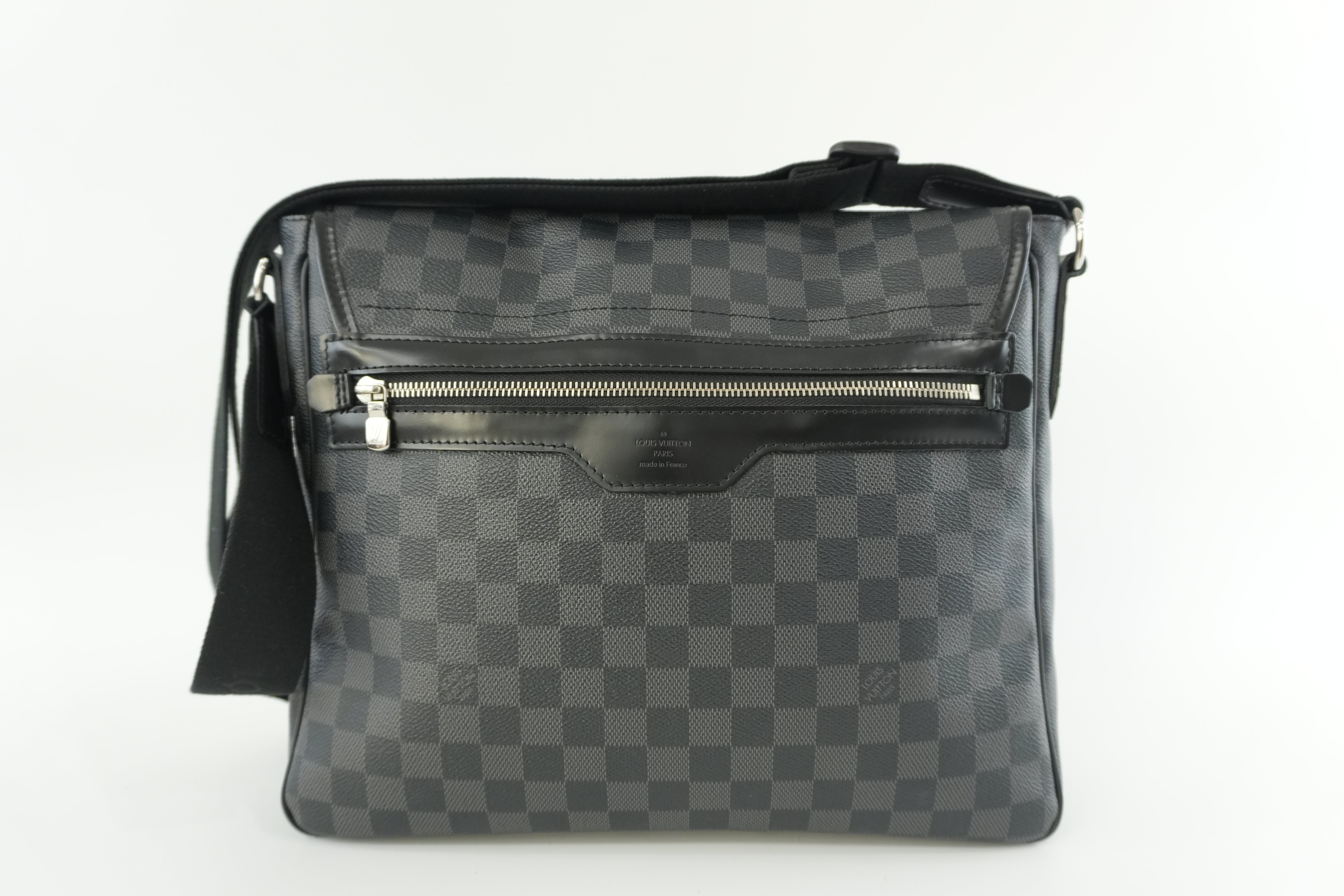 Pre-owned Louis Vuitton Damier Graphite Daniel MM Messenger Bag