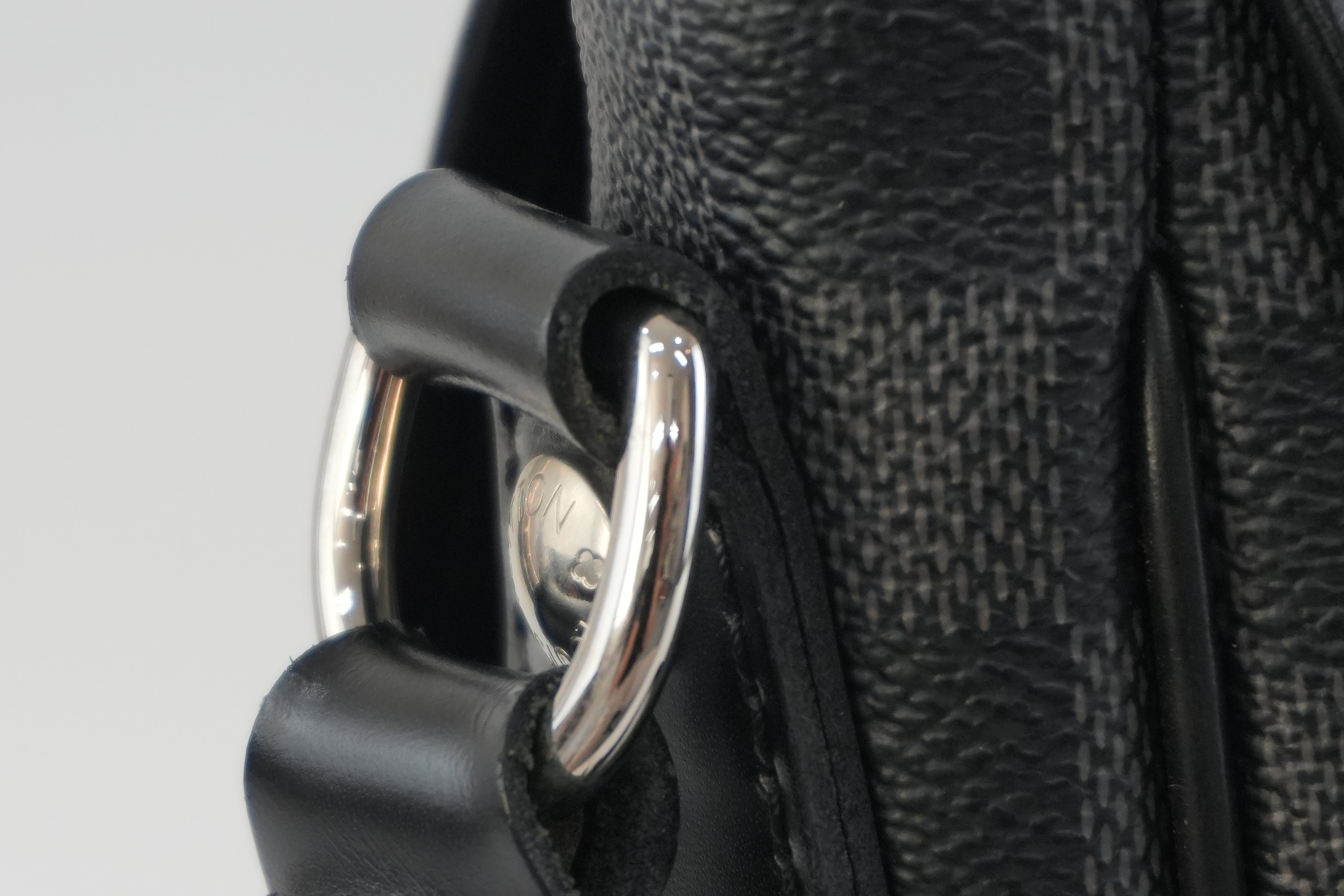 Pre-owned Louis Vuitton Damier Graphite Daniel MM Messenger Bag