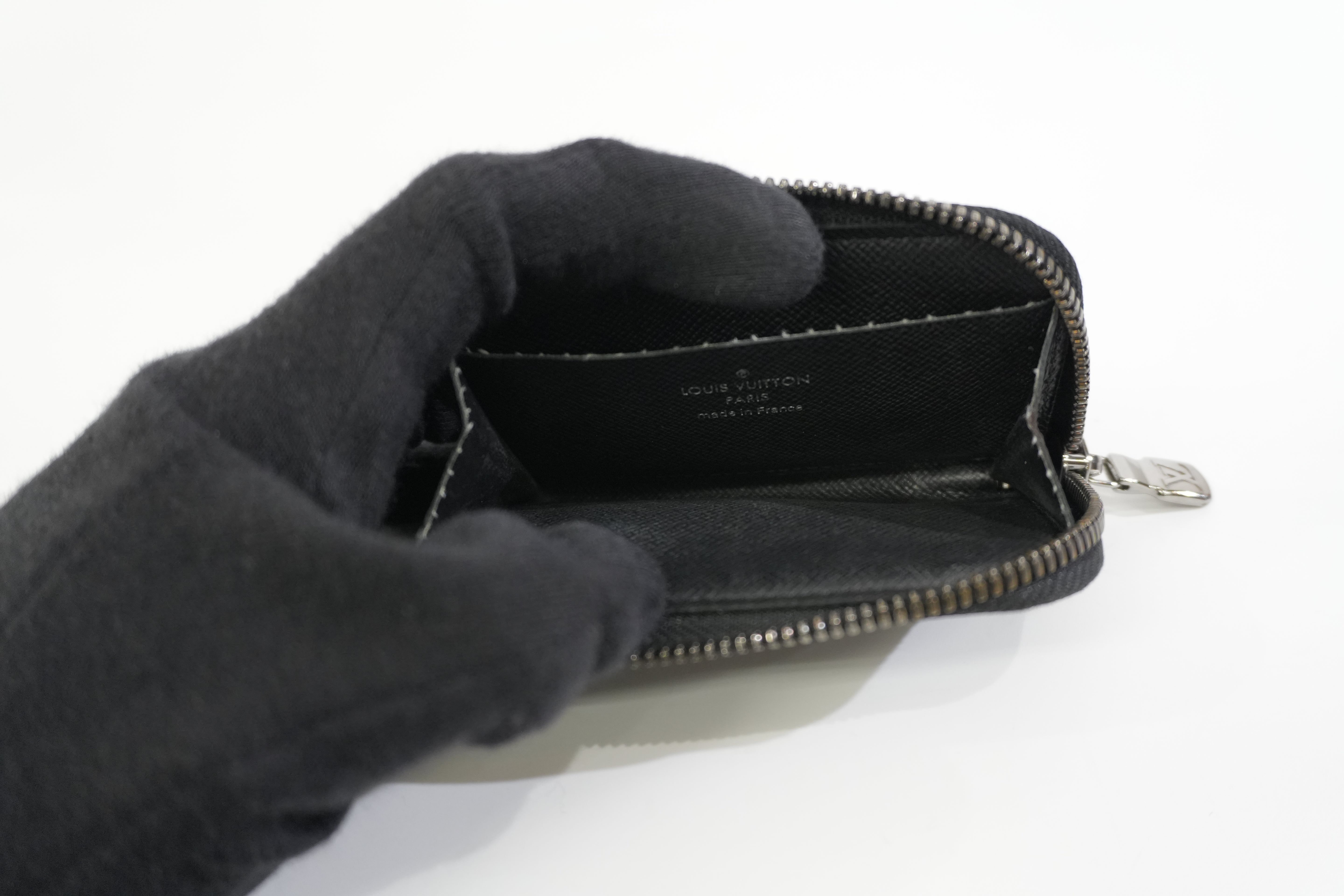 Pre-owned Louis Vuitton Monogram Card Case Black