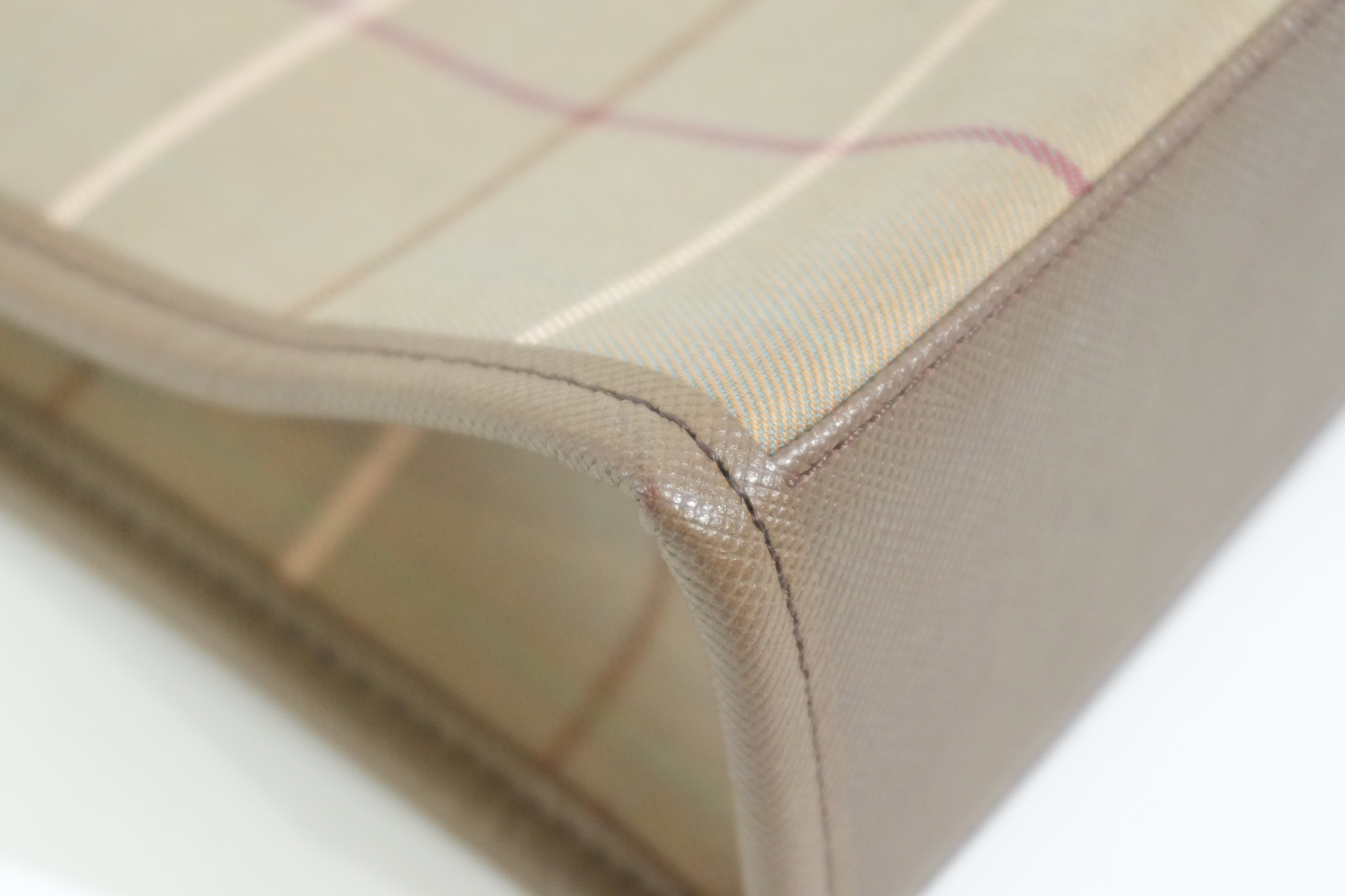 Pre-owned Burberry Nova Check Clutch Bag Green