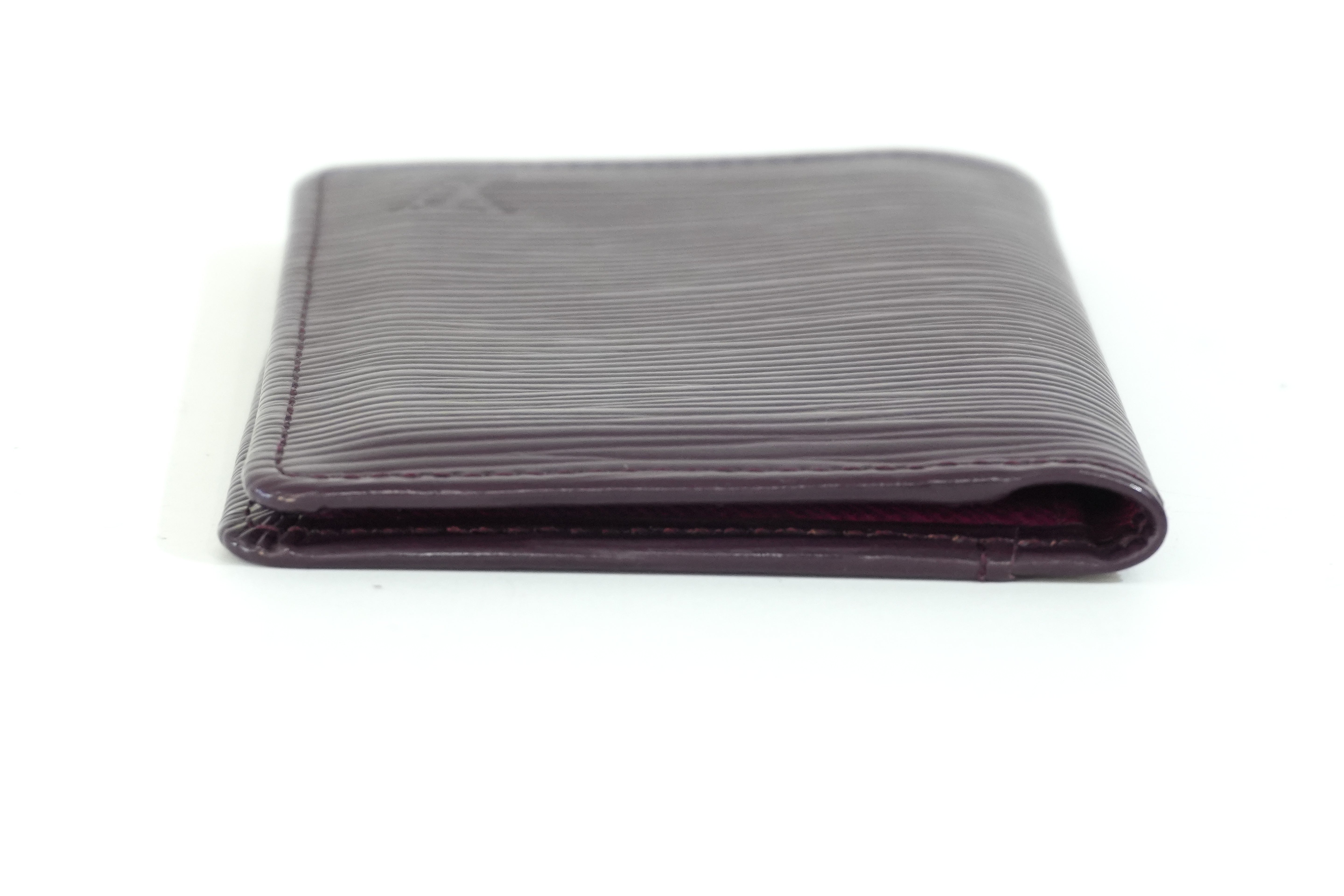 Pre-owned Louis Vuitton Epi Card Holder Purple