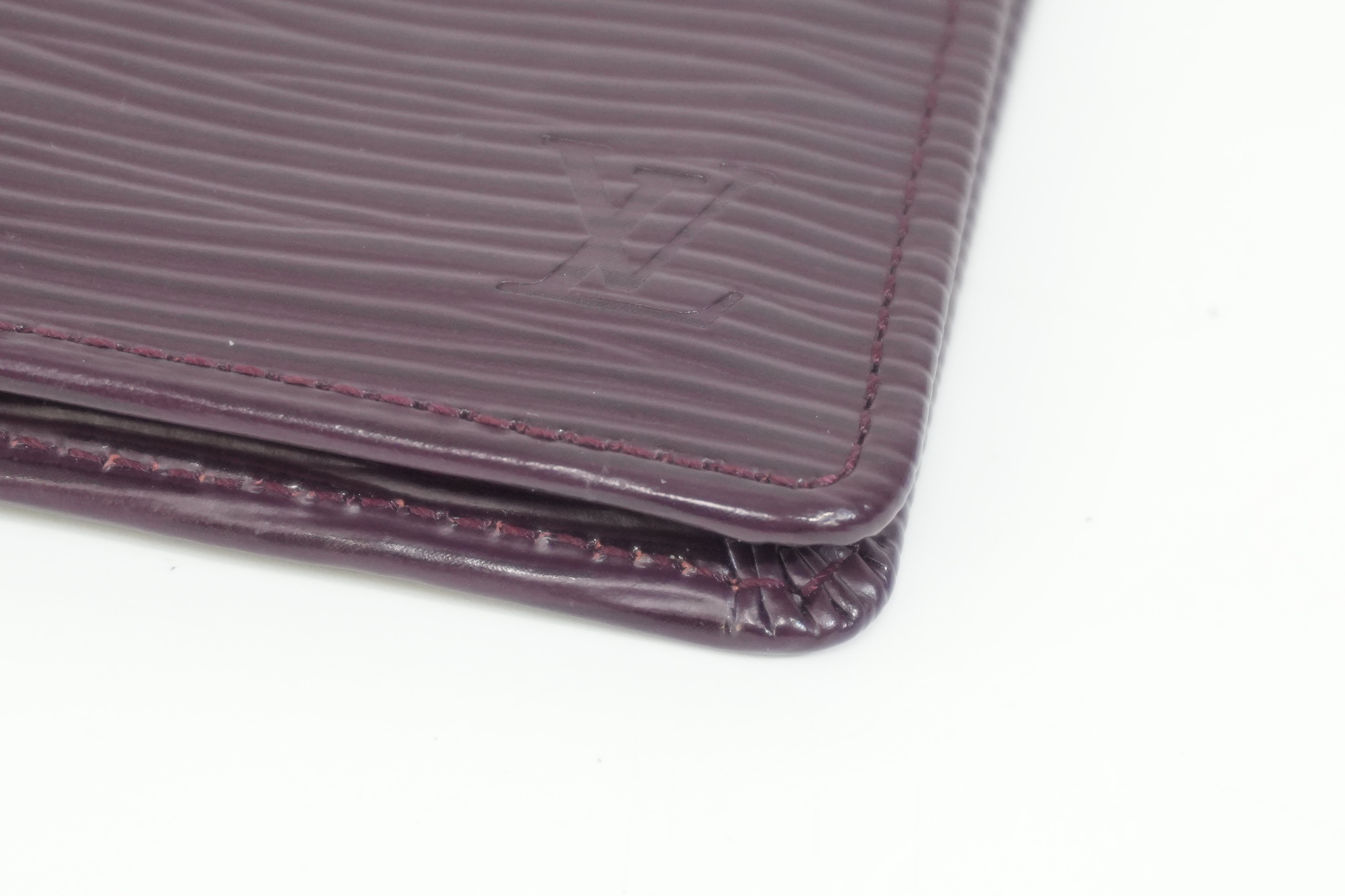 Pre-owned Louis Vuitton Epi Card Holder Purple