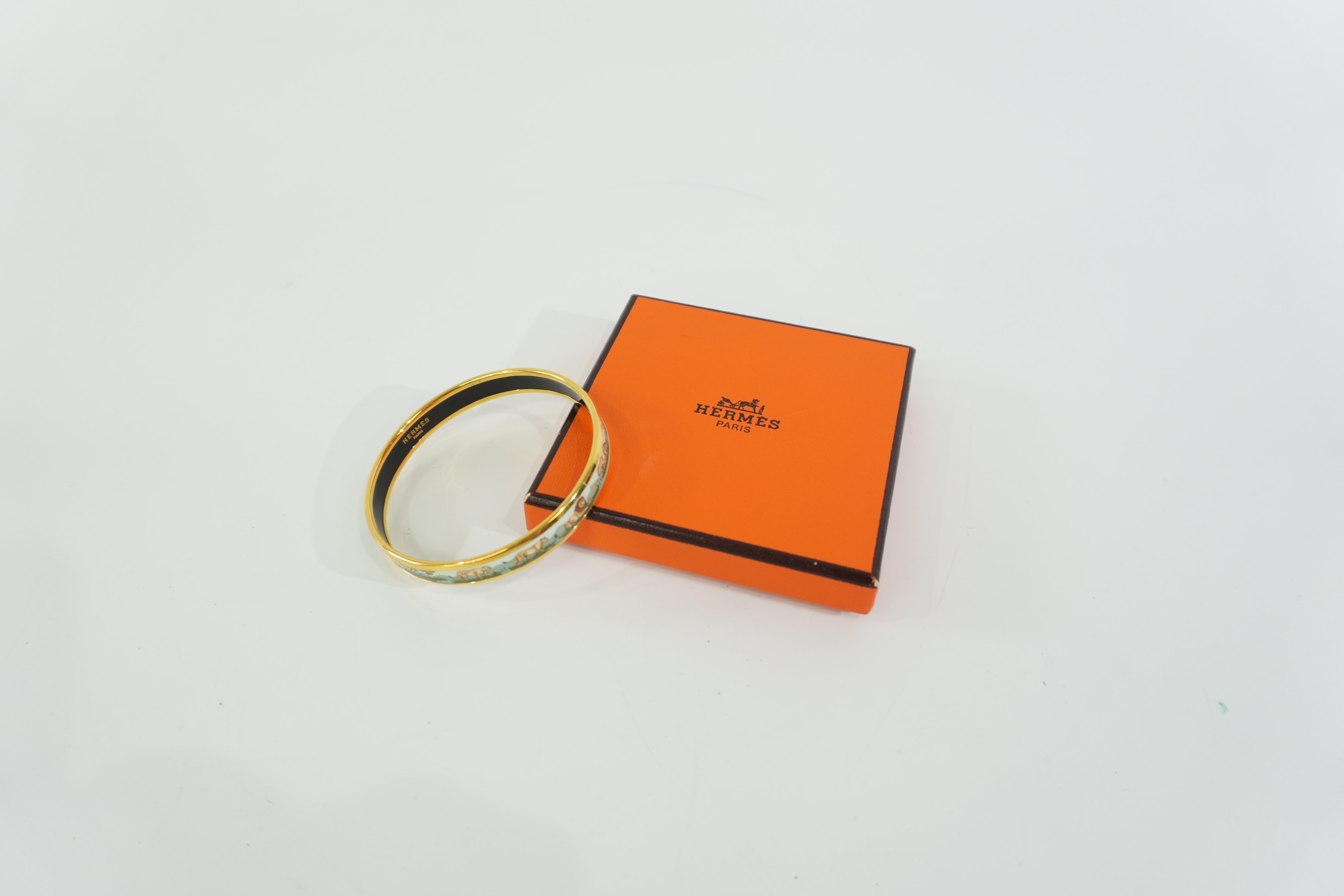 Pre-owned Hermes Bangle Light Green