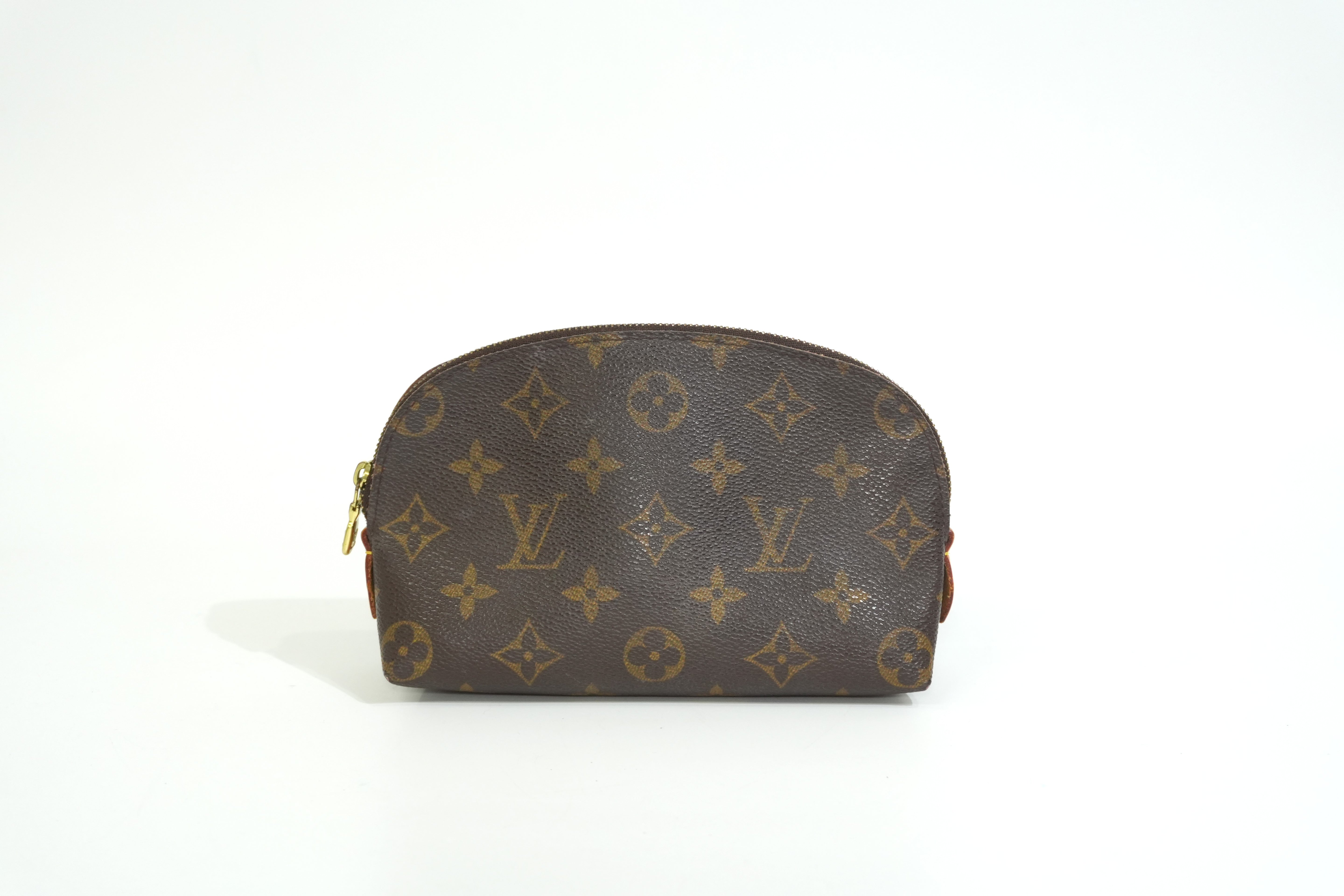 Pre-owned Louis Vuitton Monogram Cosmetic Pouch