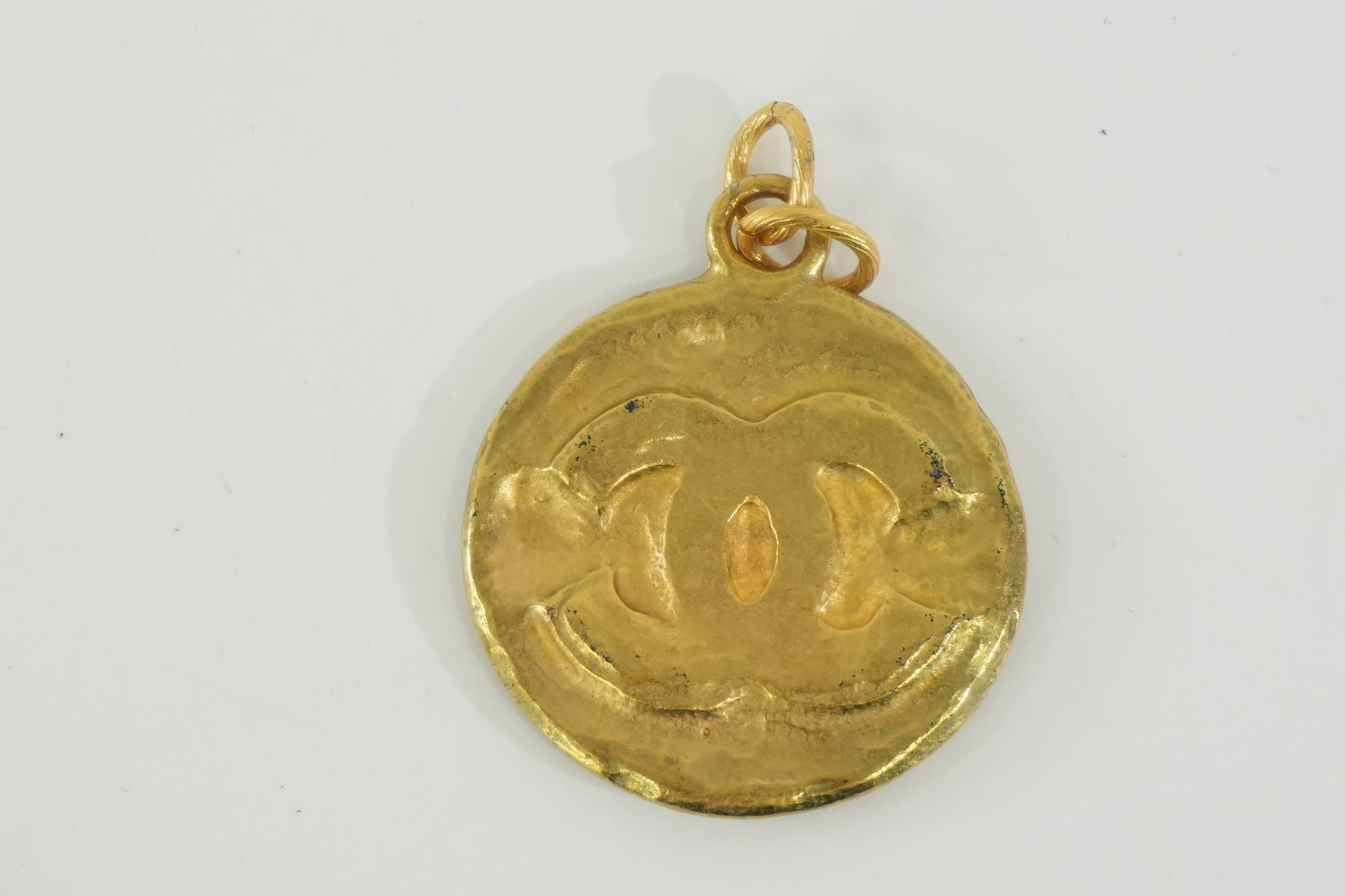 Pre-owned Chanel Big CC Pendant Gold