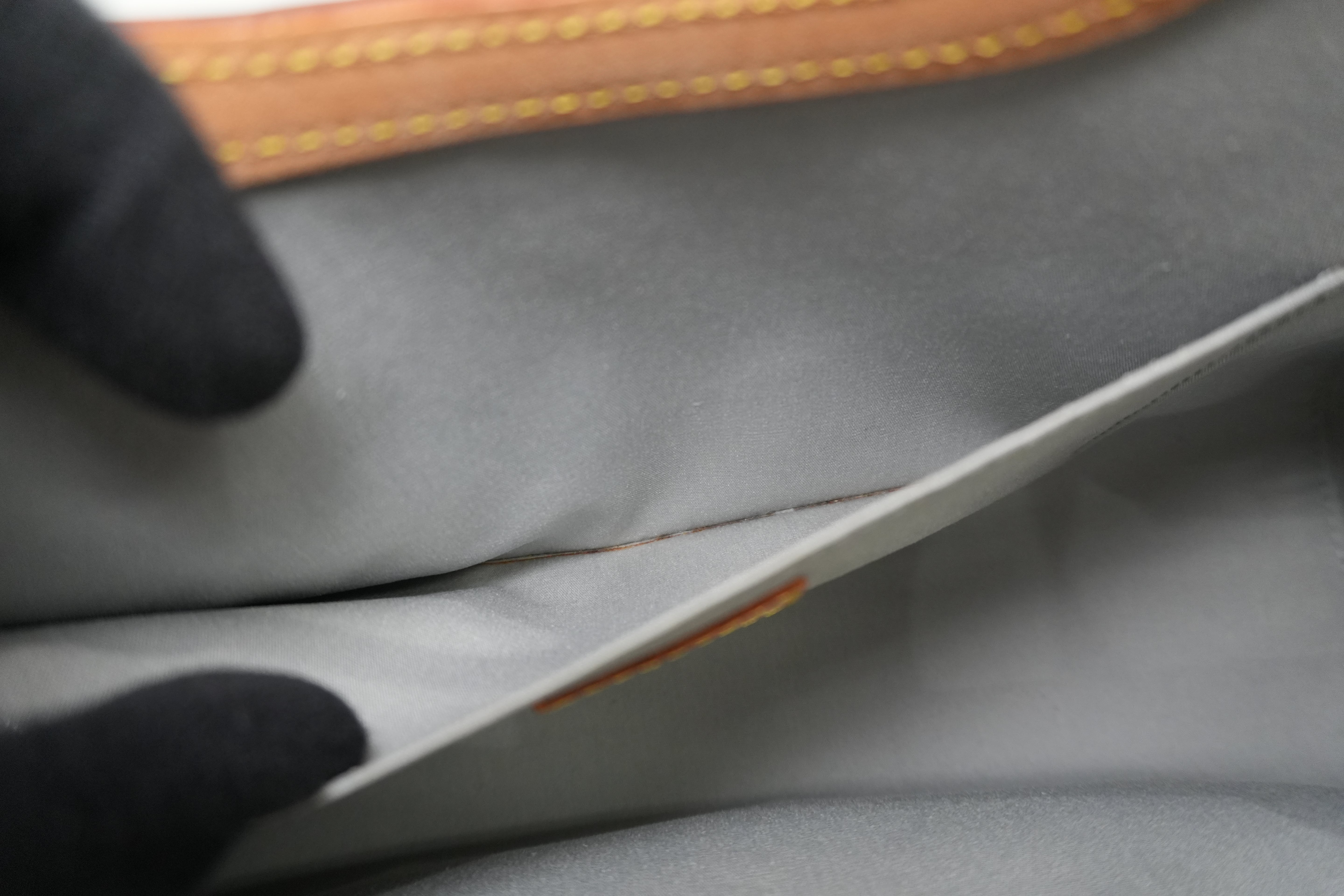 Louis Vuitton Roxbury Vernis Two Way Shoulder Bag Yellow Used