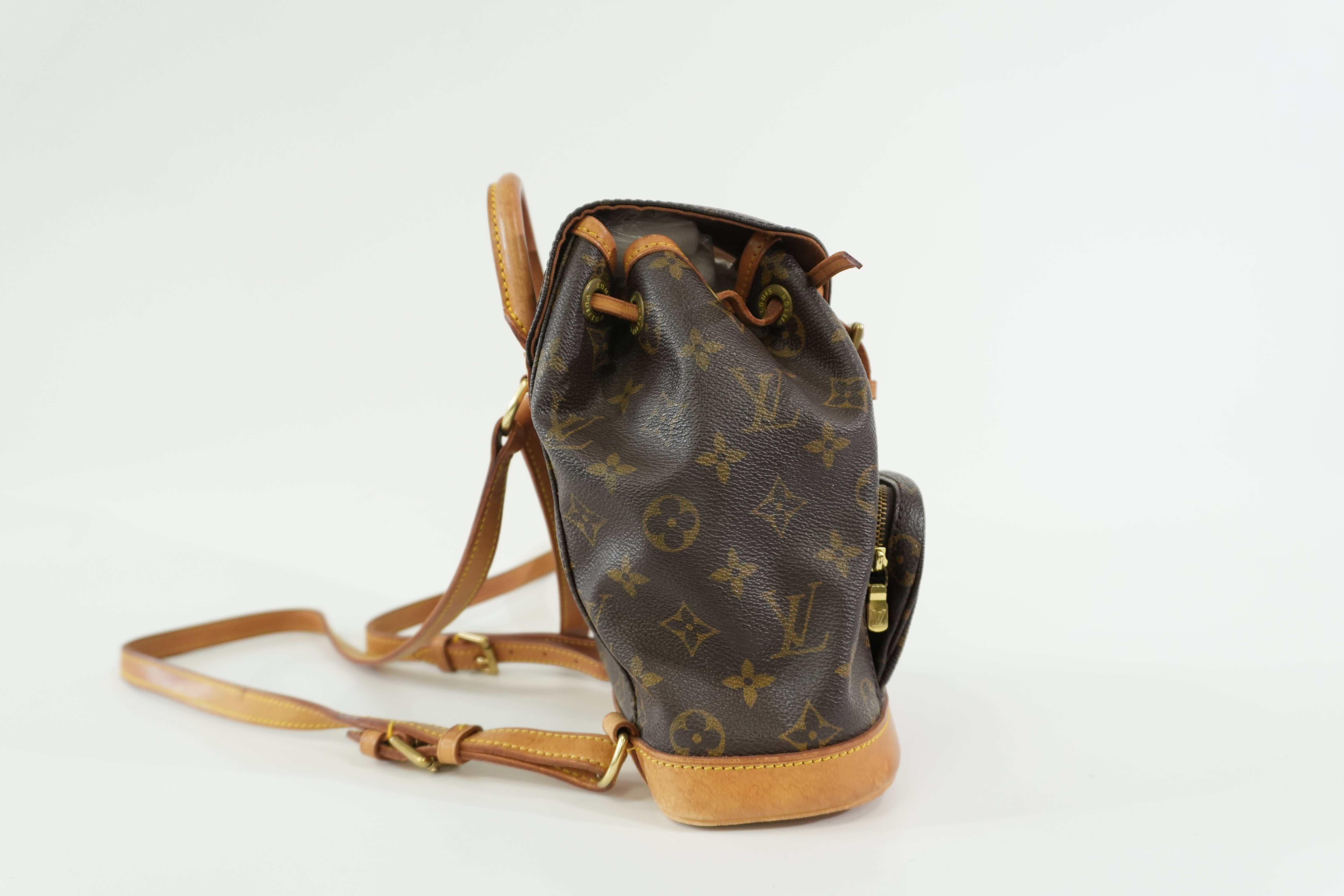 Pre-owned Louis Vuitton Monogram Montsouris PM Backpack