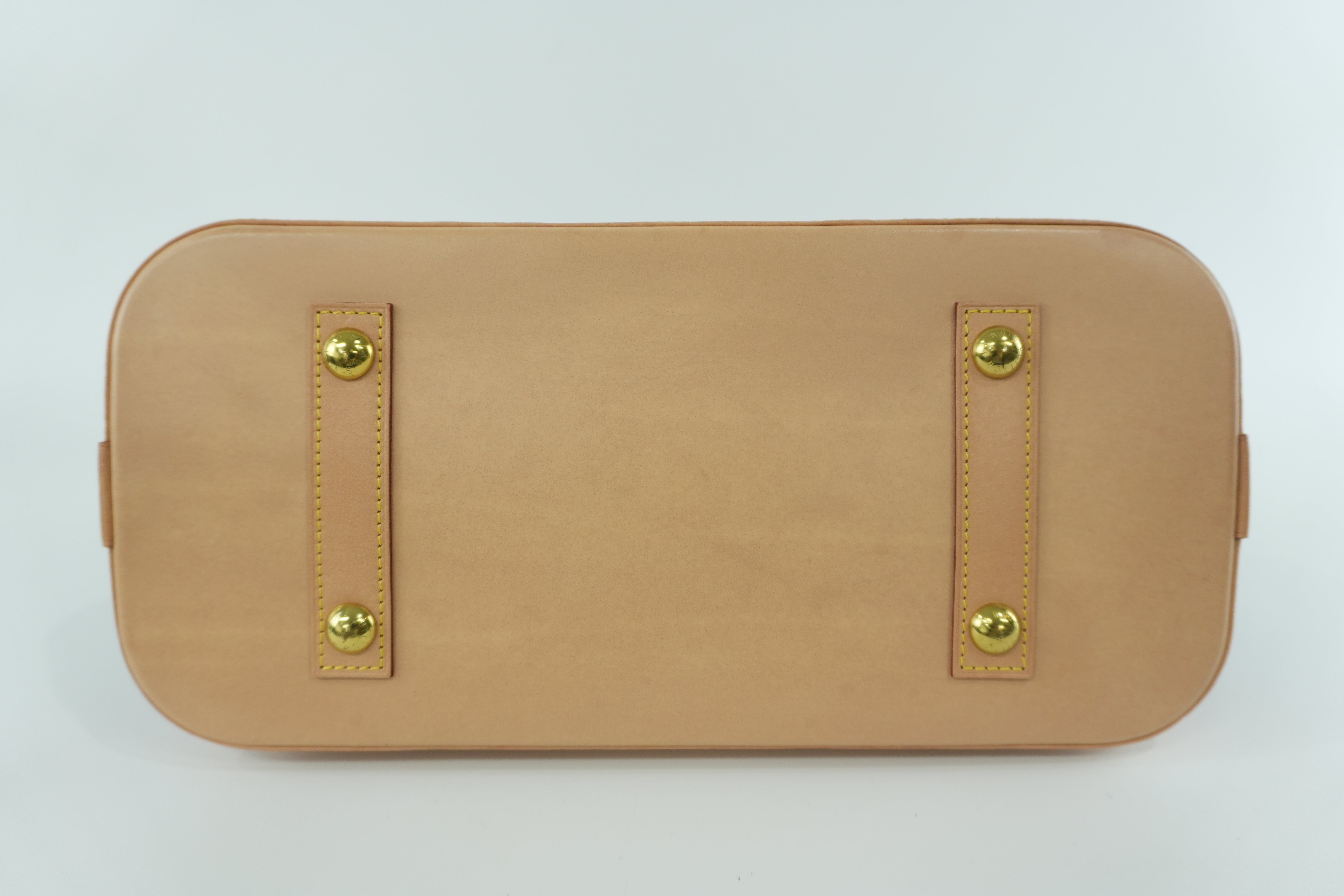 Louis Vuitton Monogram Alma PM Handbag Used