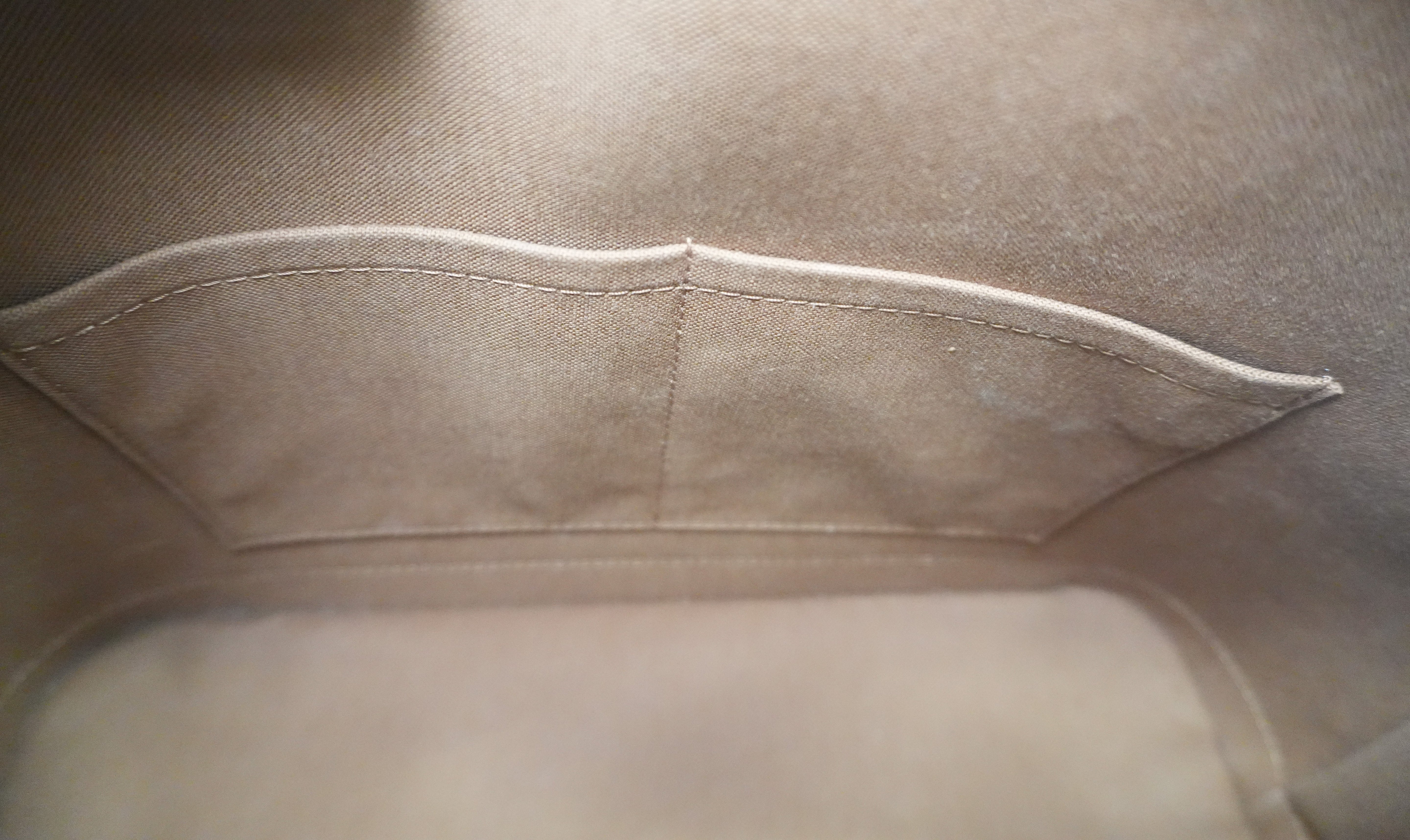 Louis Vuitton Monogram Alma PM Handbag Used