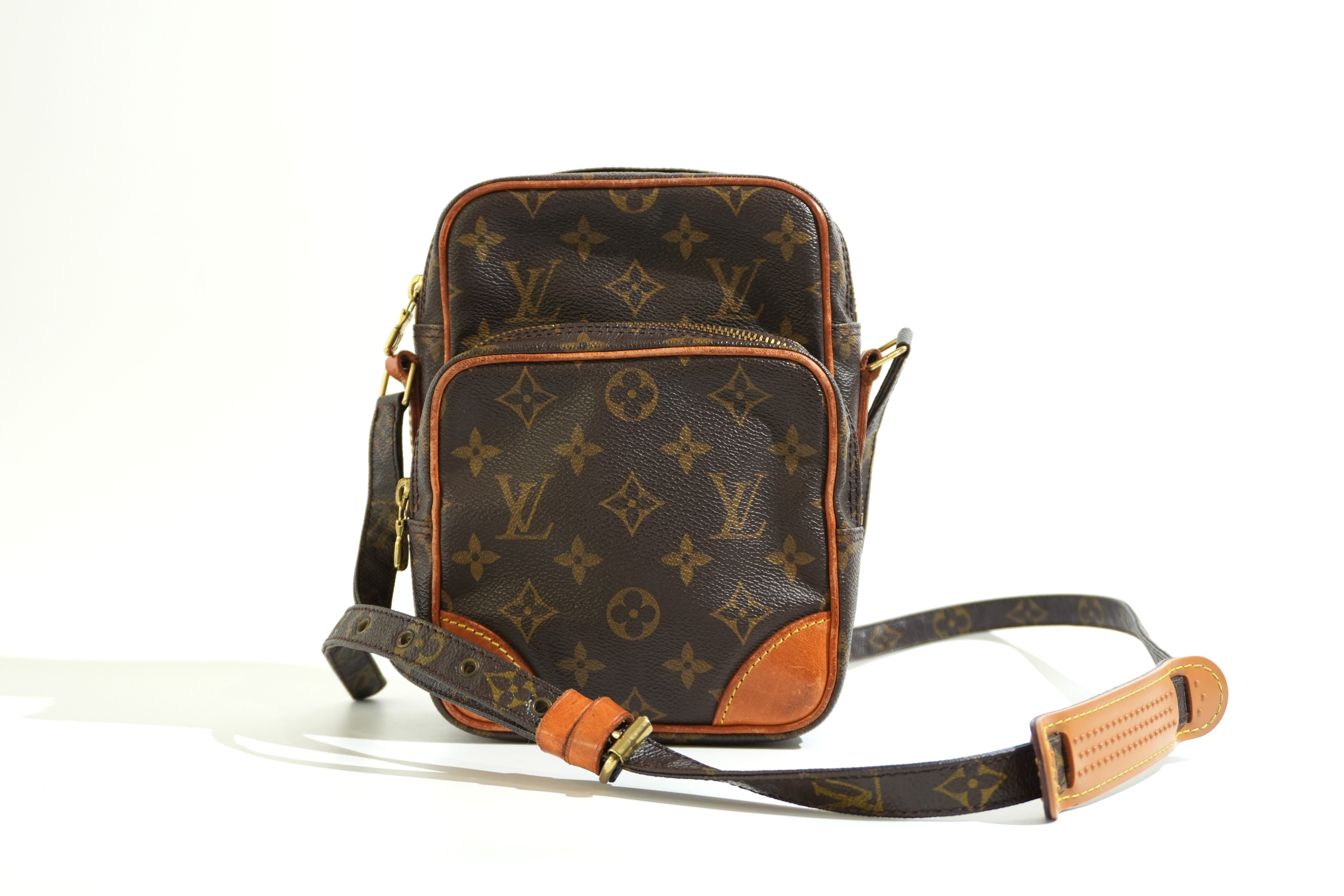 Pre-owned Louis Vuitton Monogram Amazon Crossbody Bag