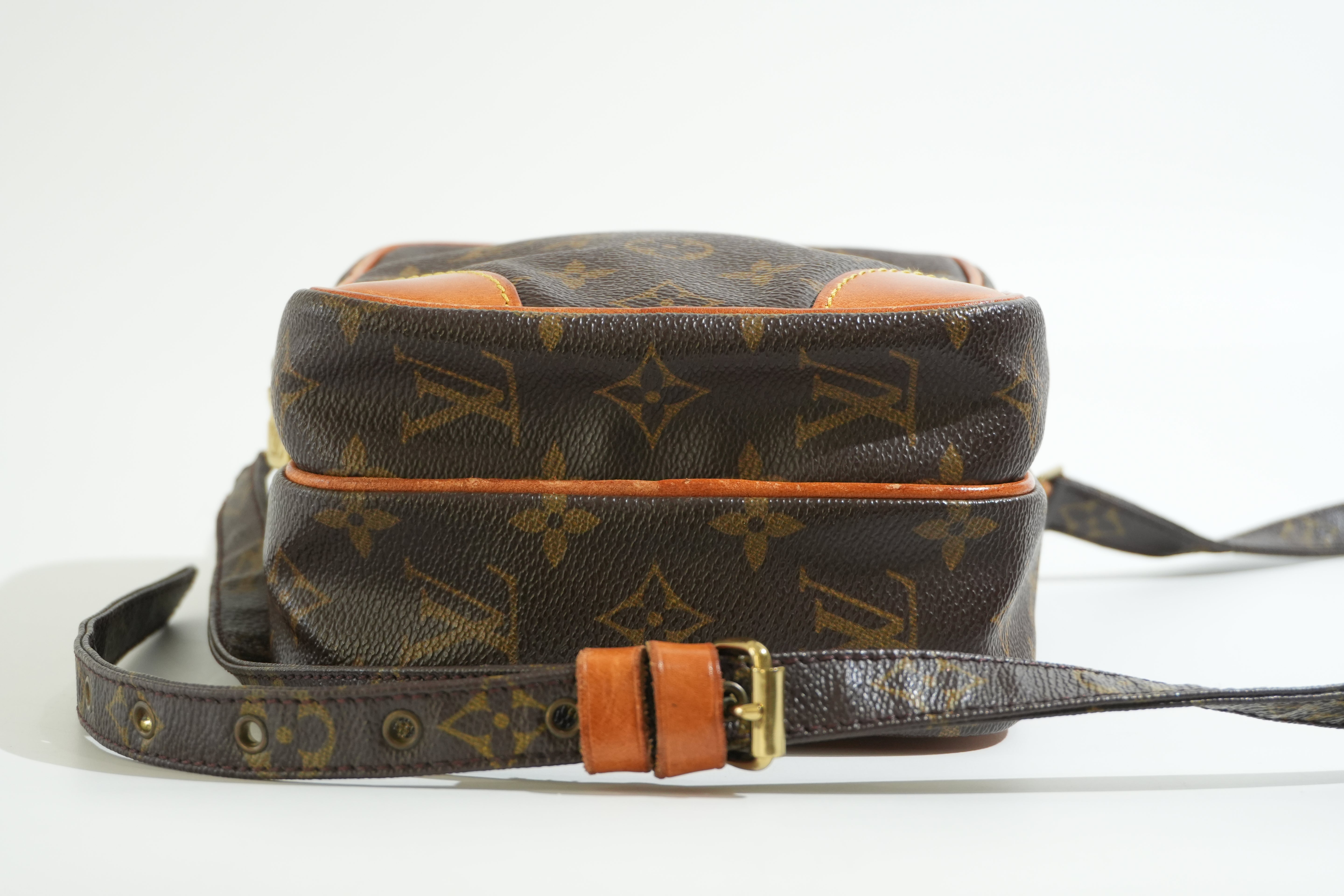 Pre-owned Louis Vuitton Monogram Amazon Crossbody Bag
