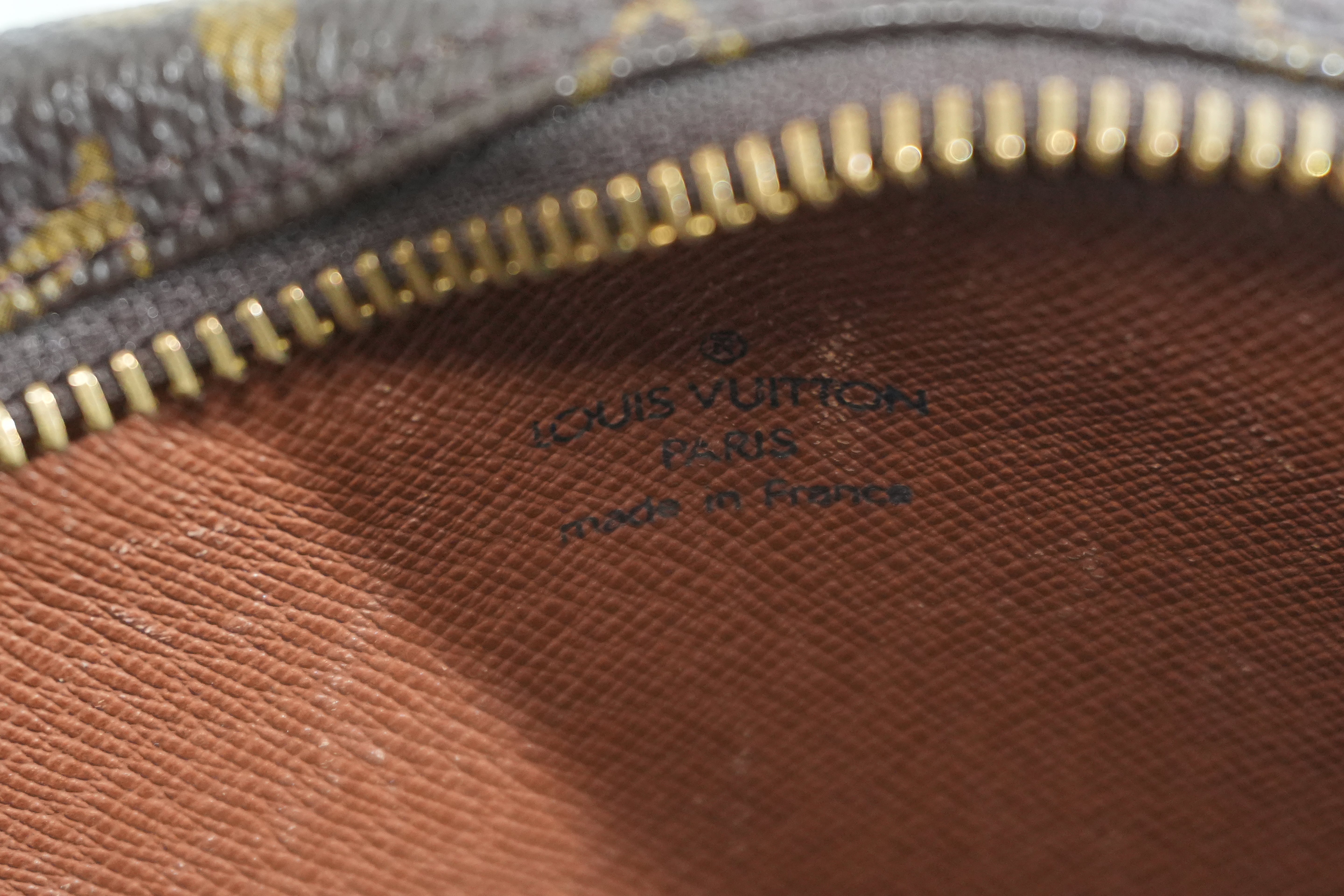 Pre-owned Louis Vuitton Monogram Amazon Crossbody Bag