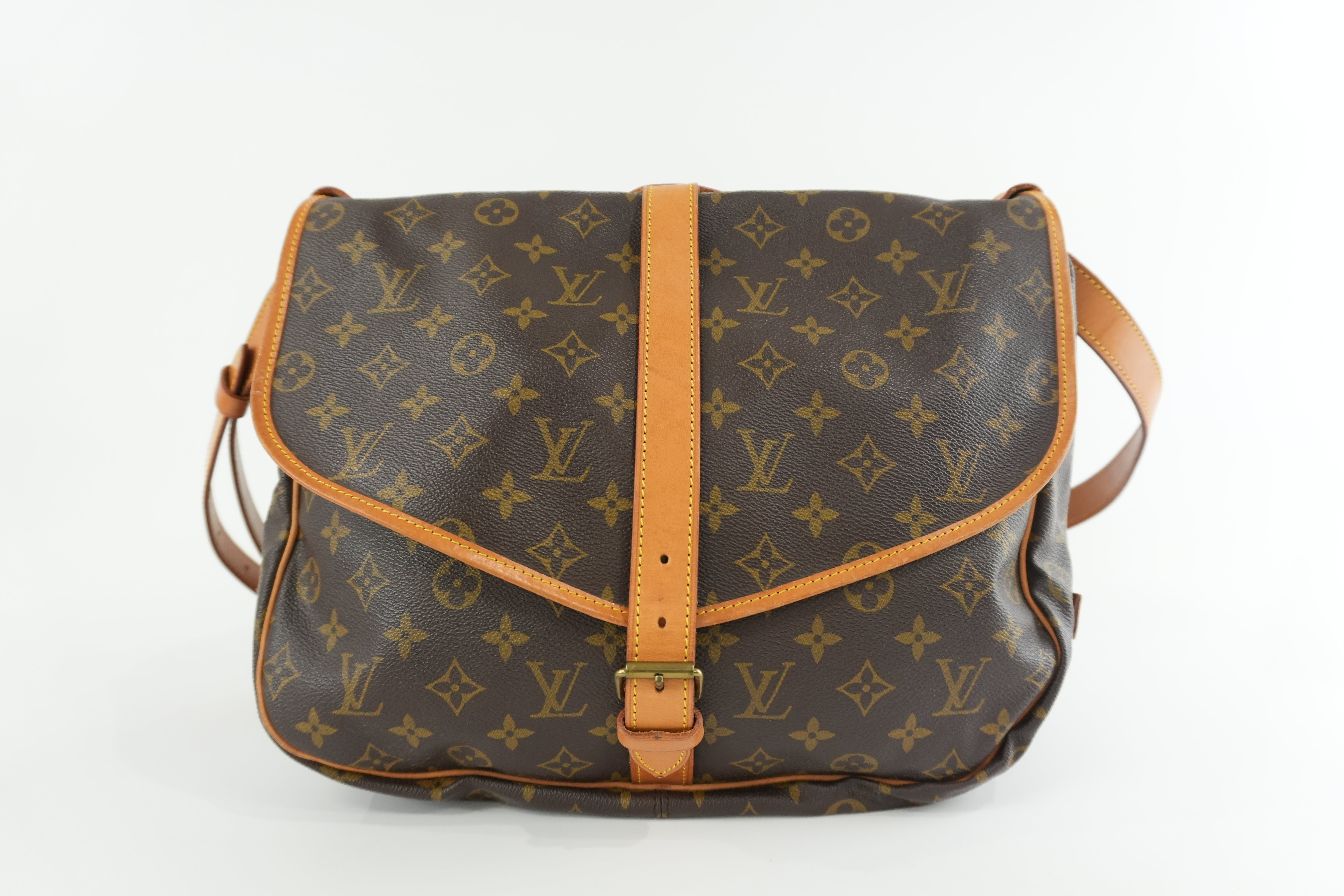 Louis Vuitton Monogram Saumur 35 Shoulder Bag Used