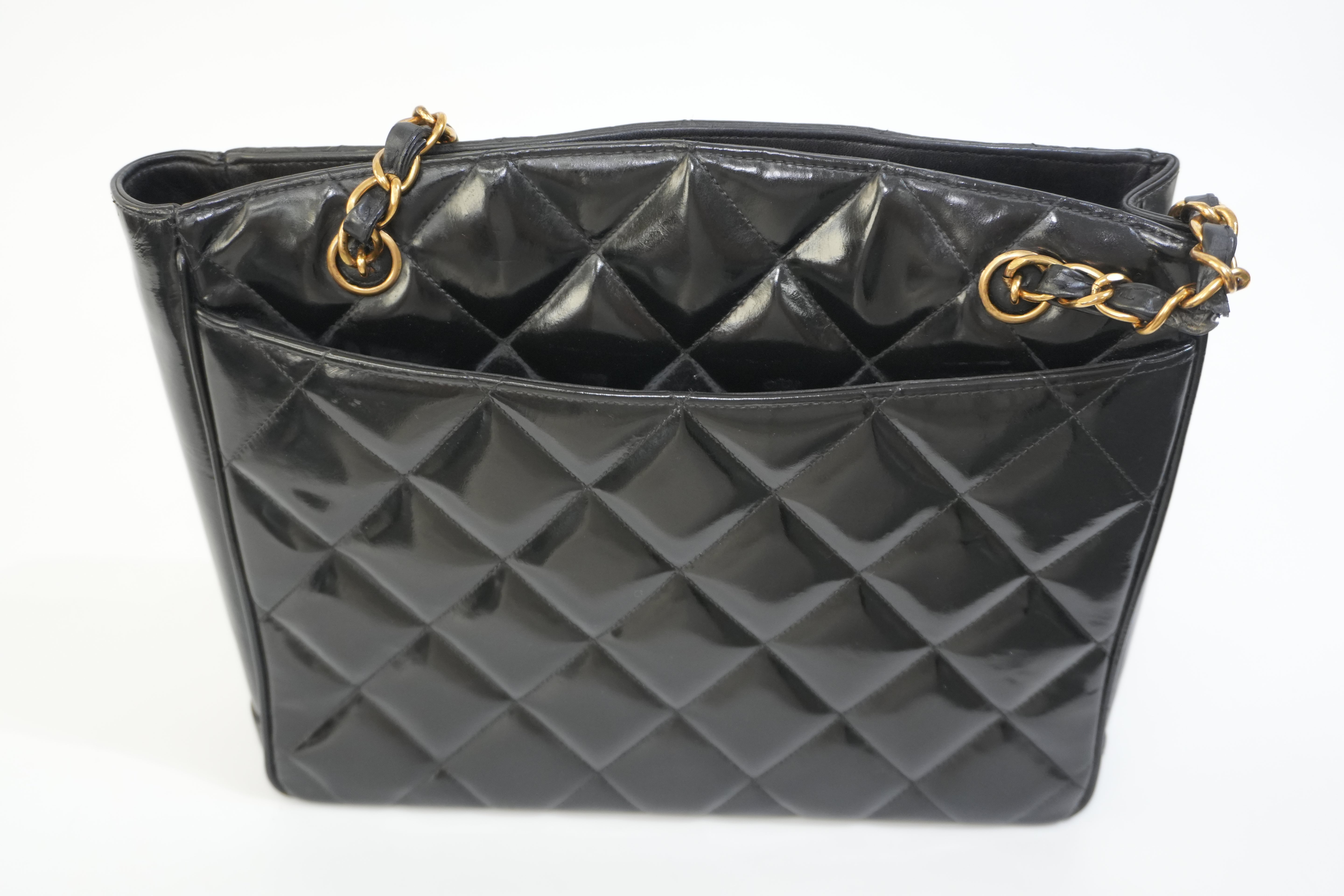 Pre-owned Chanel Patent Lambskin Leather Quilted Tote Bag Black