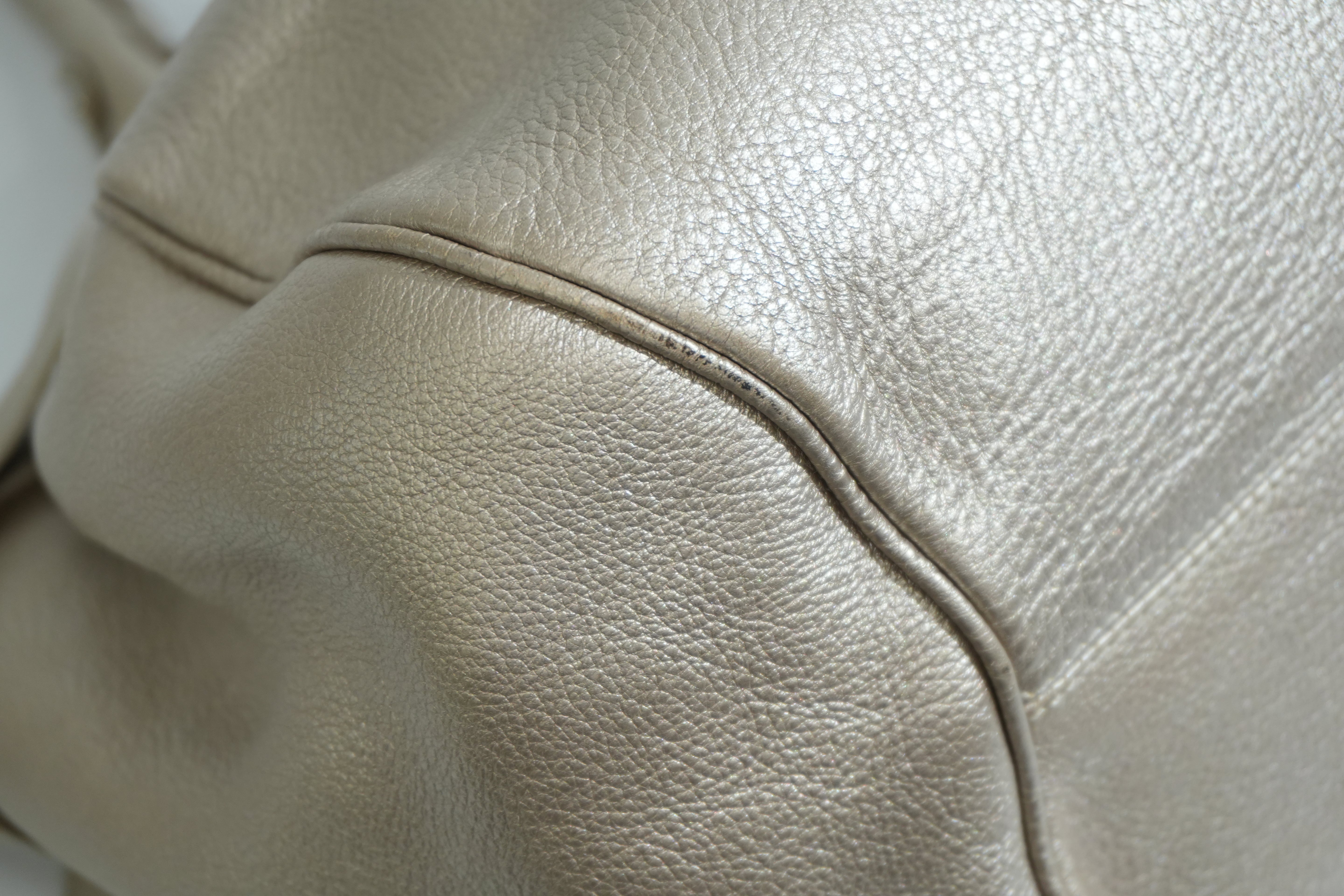 Pre-owned Ferragamo Handbag Metallic Gold