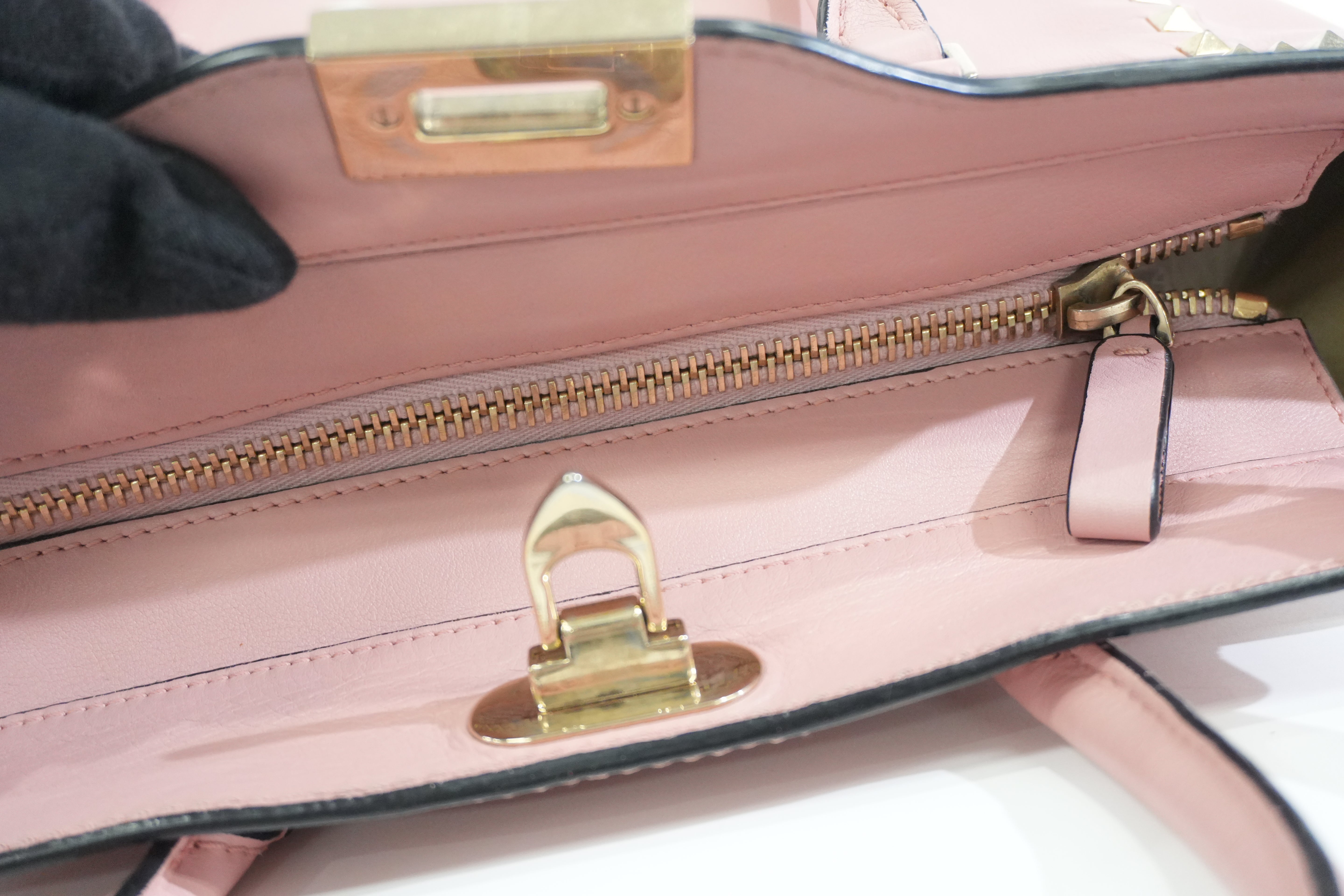 Pre-owned Valentino Two Way Studded Shoulder Bag Pink