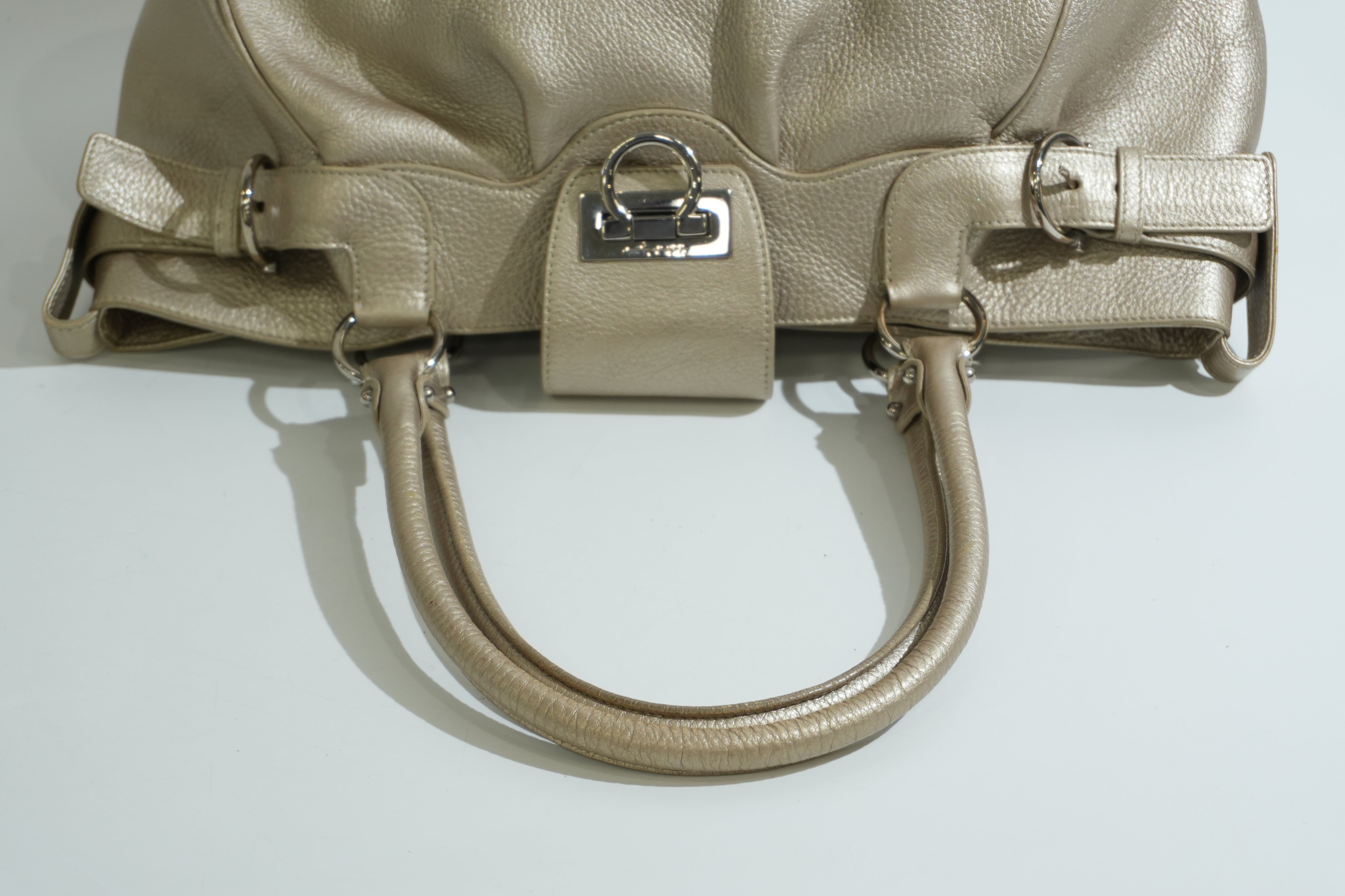 Pre-owned Ferragamo Handbag Metallic Gold