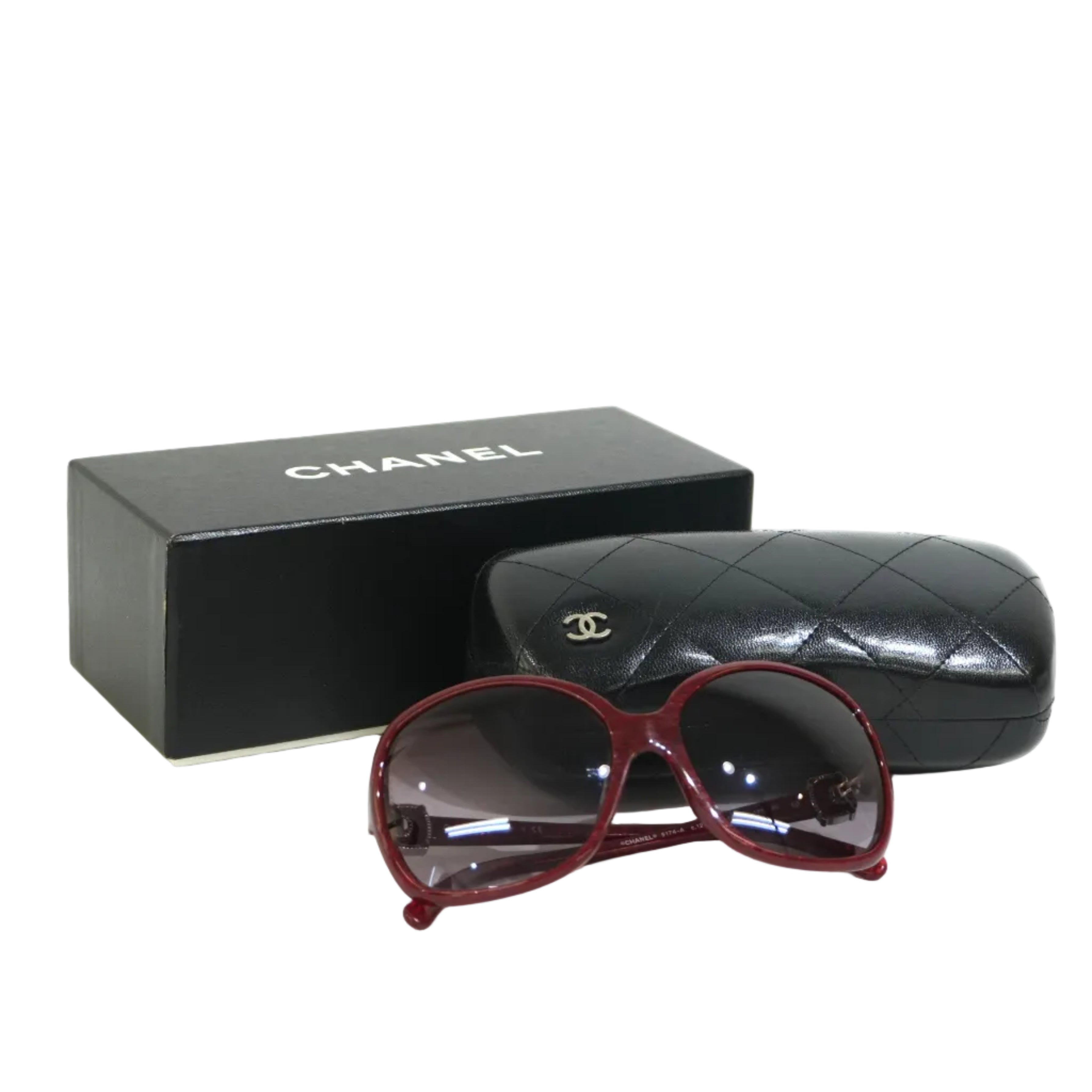Pre-owned Chanel Sunglasses Red